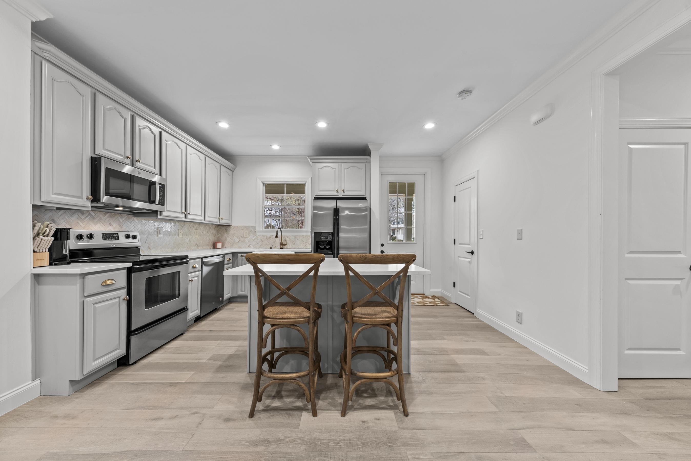 1140 STARBOARD DRIVE image 11