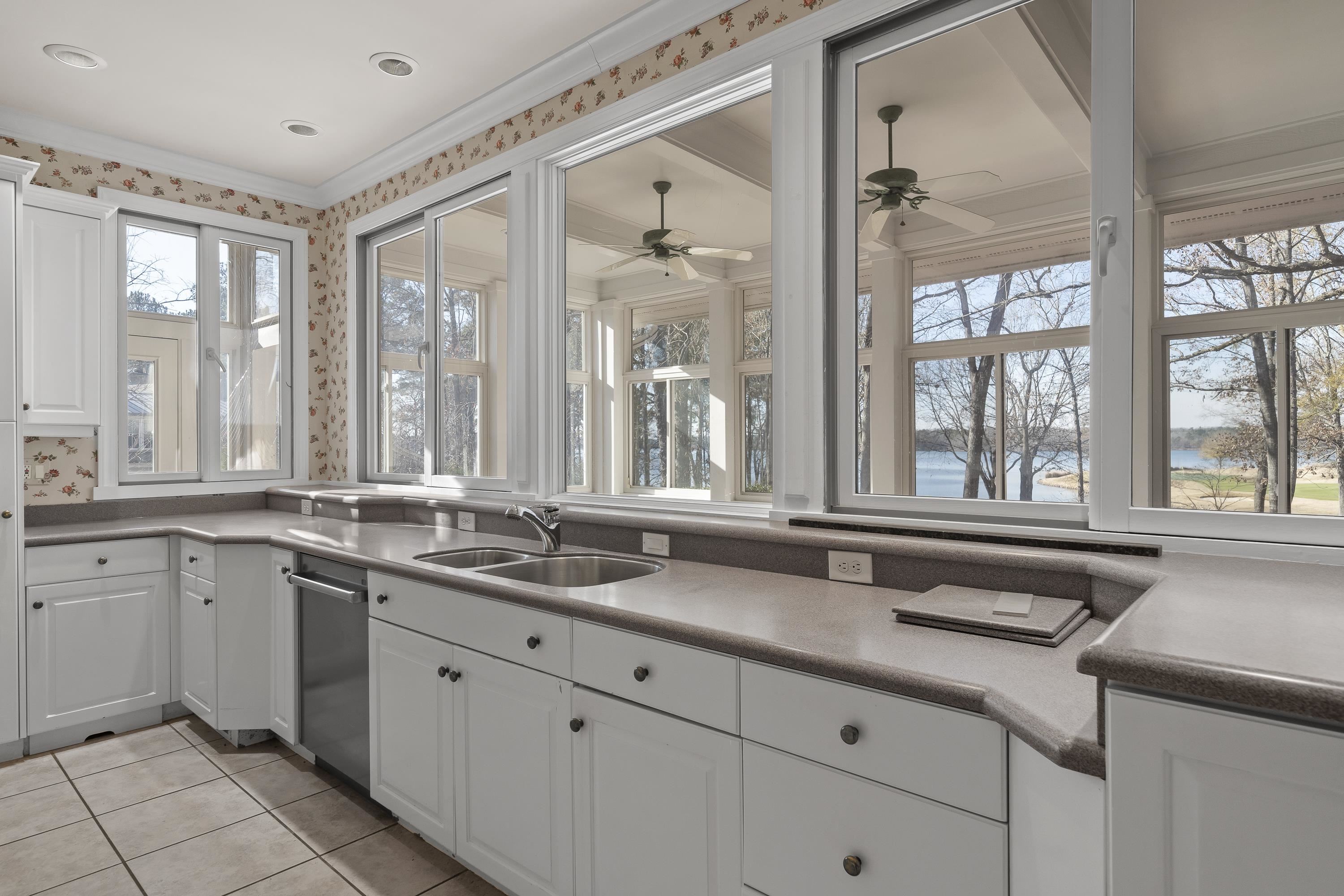 1181 BIG WATER CIRCLE image 40