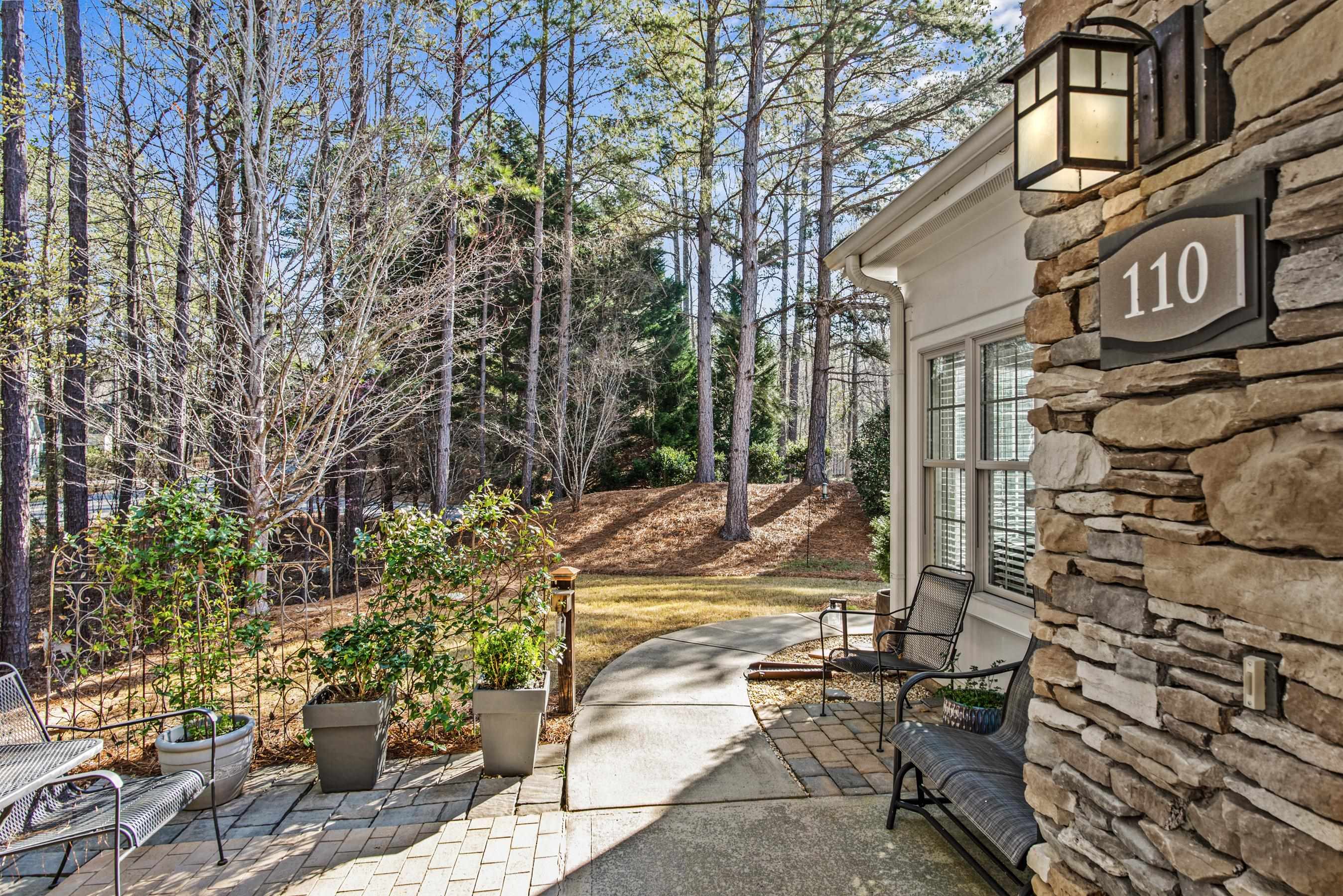 110 EDGEWOOD COURT image 1