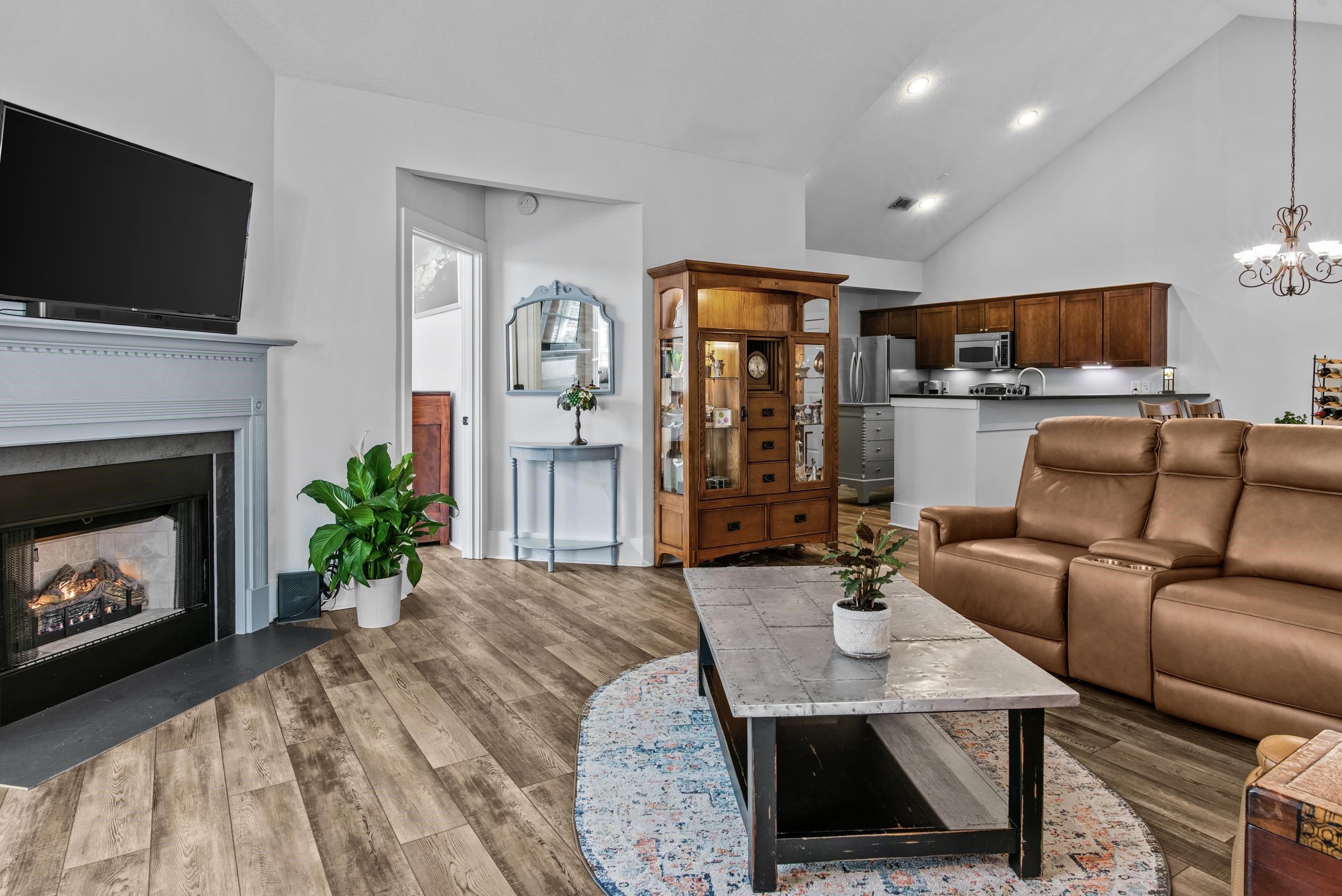 110 EDGEWOOD COURT image 18