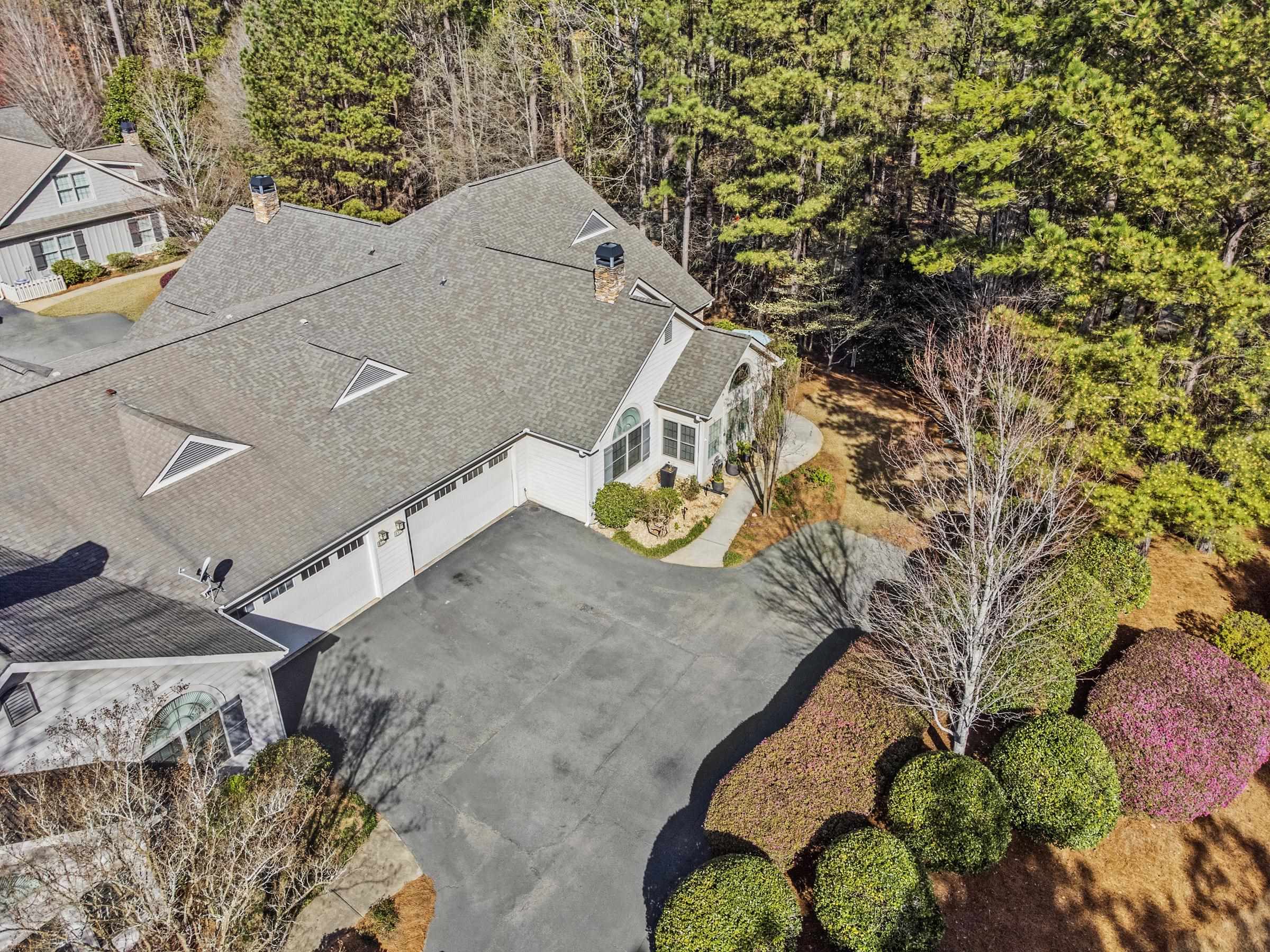 110 EDGEWOOD COURT image 4