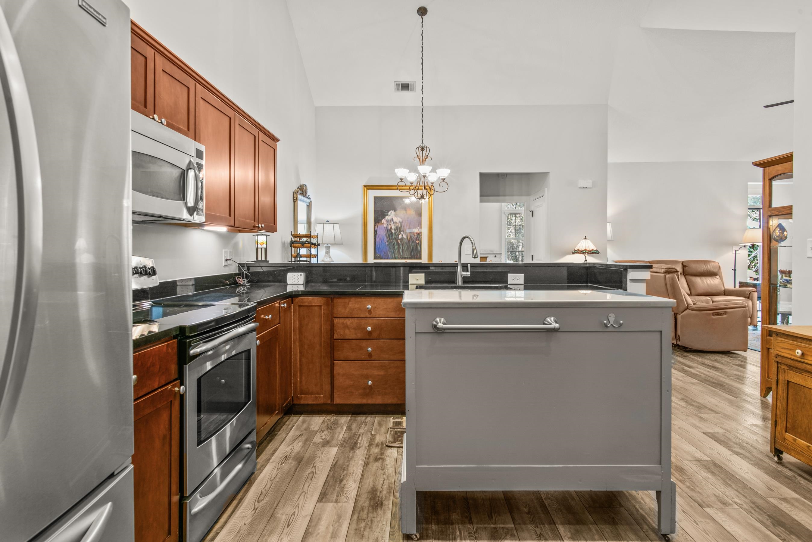 110 EDGEWOOD COURT image 38