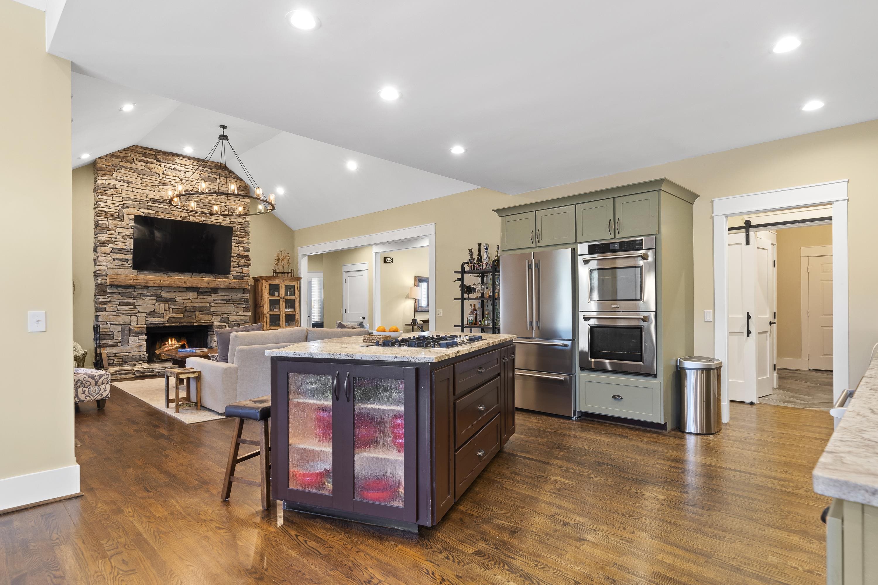 100 CAMELREST LANE image 16