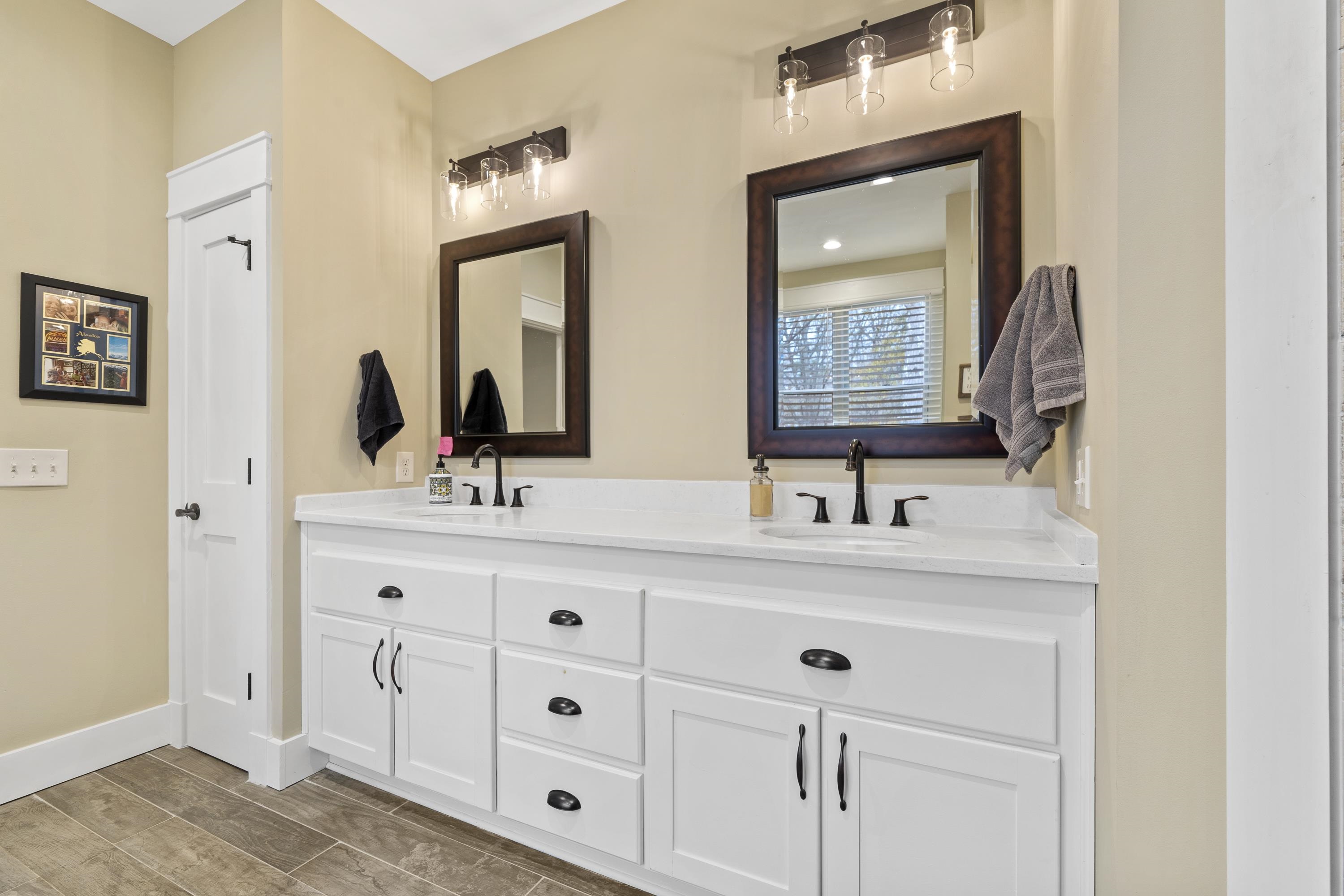 100 CAMELREST LANE image 23