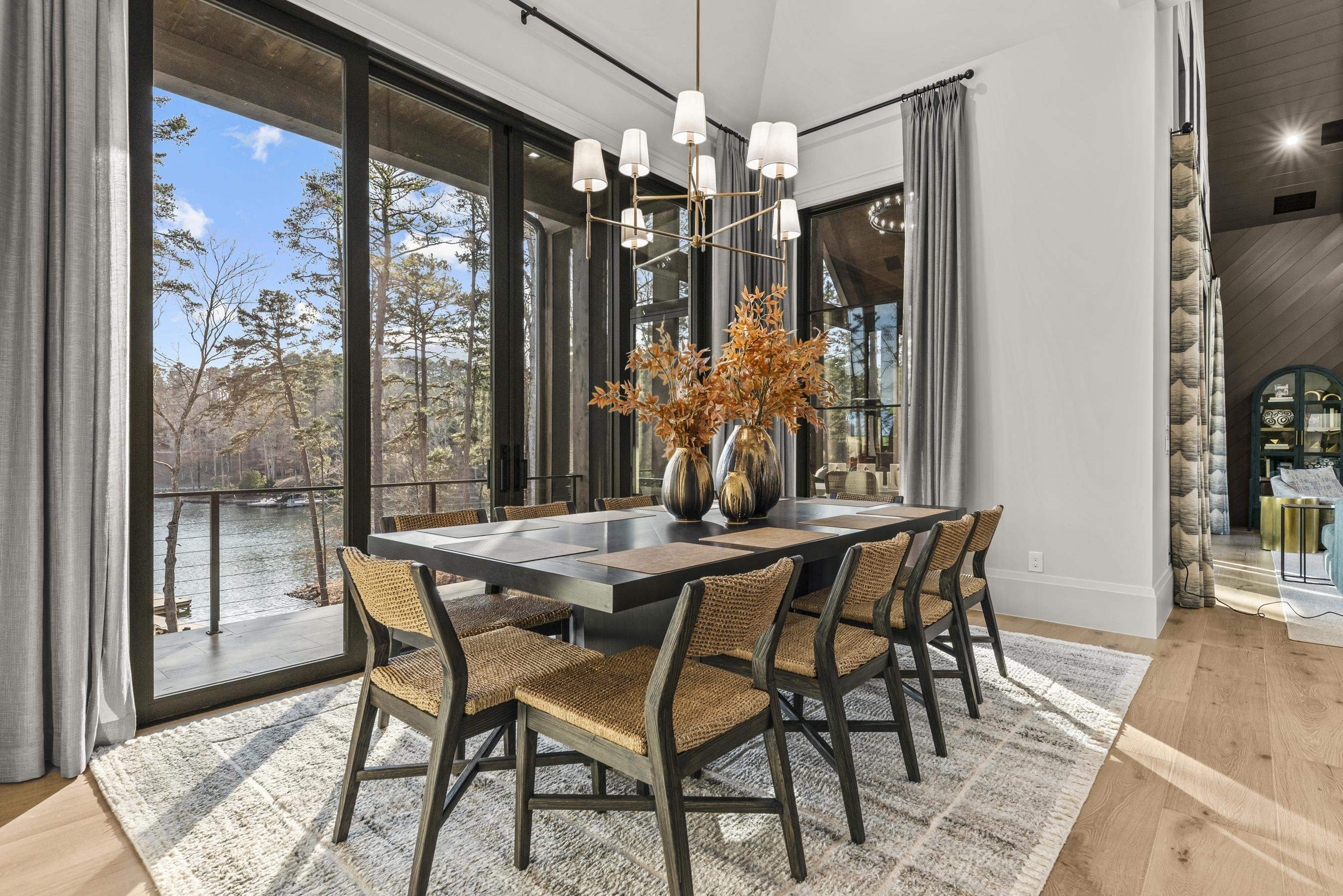 1131 NEARY RIDGE image 18