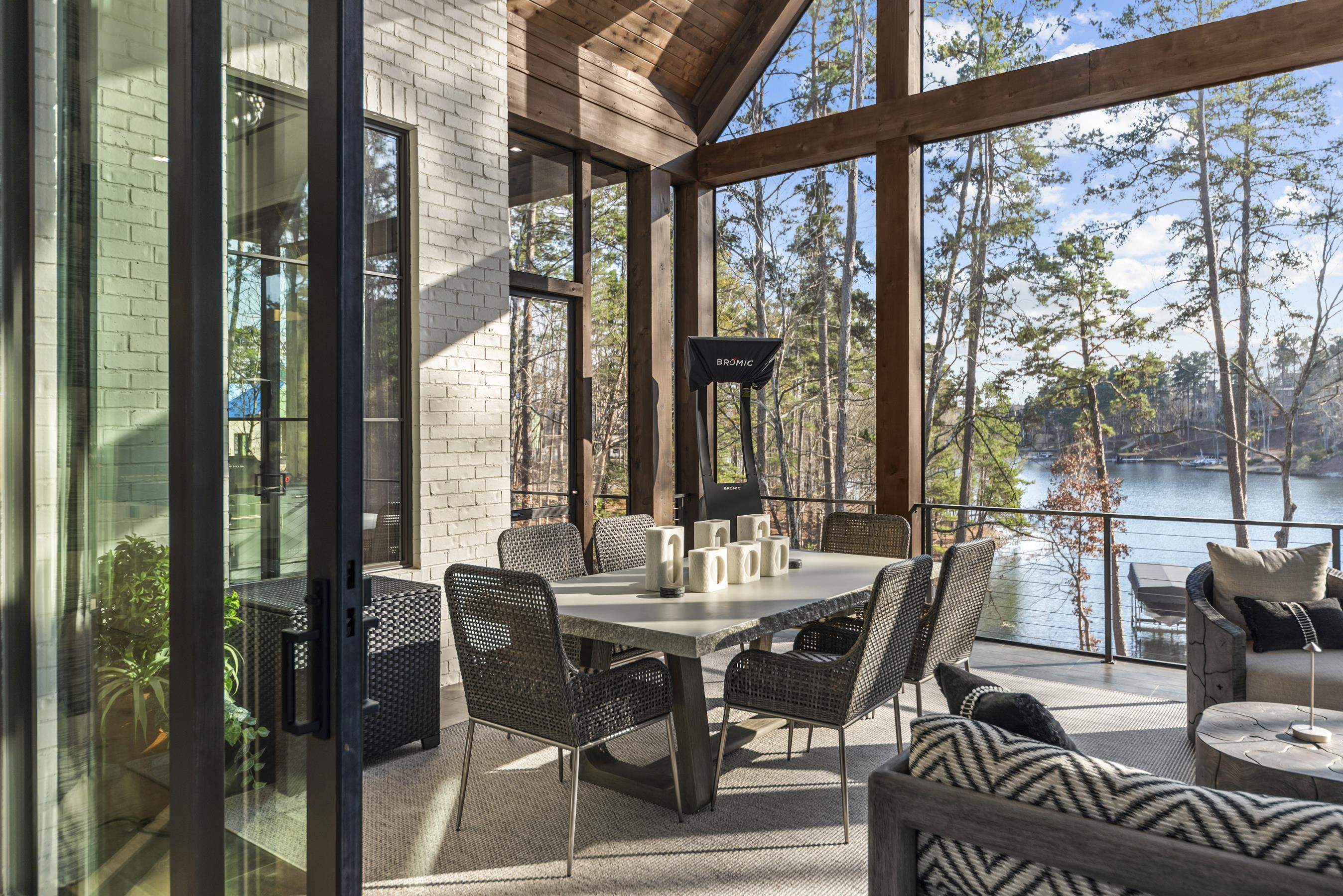 1131 NEARY RIDGE image 24