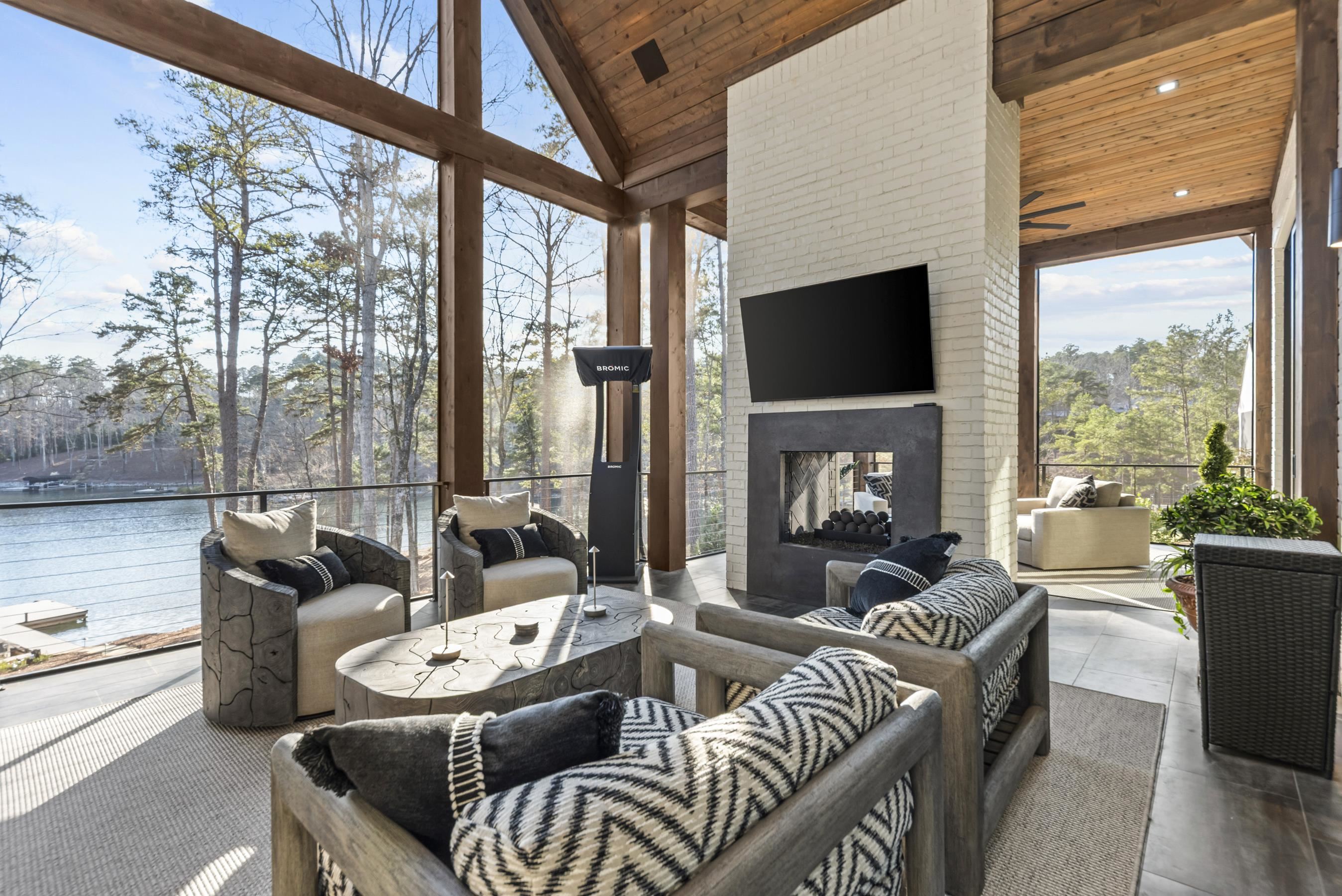 1131 NEARY RIDGE image 25