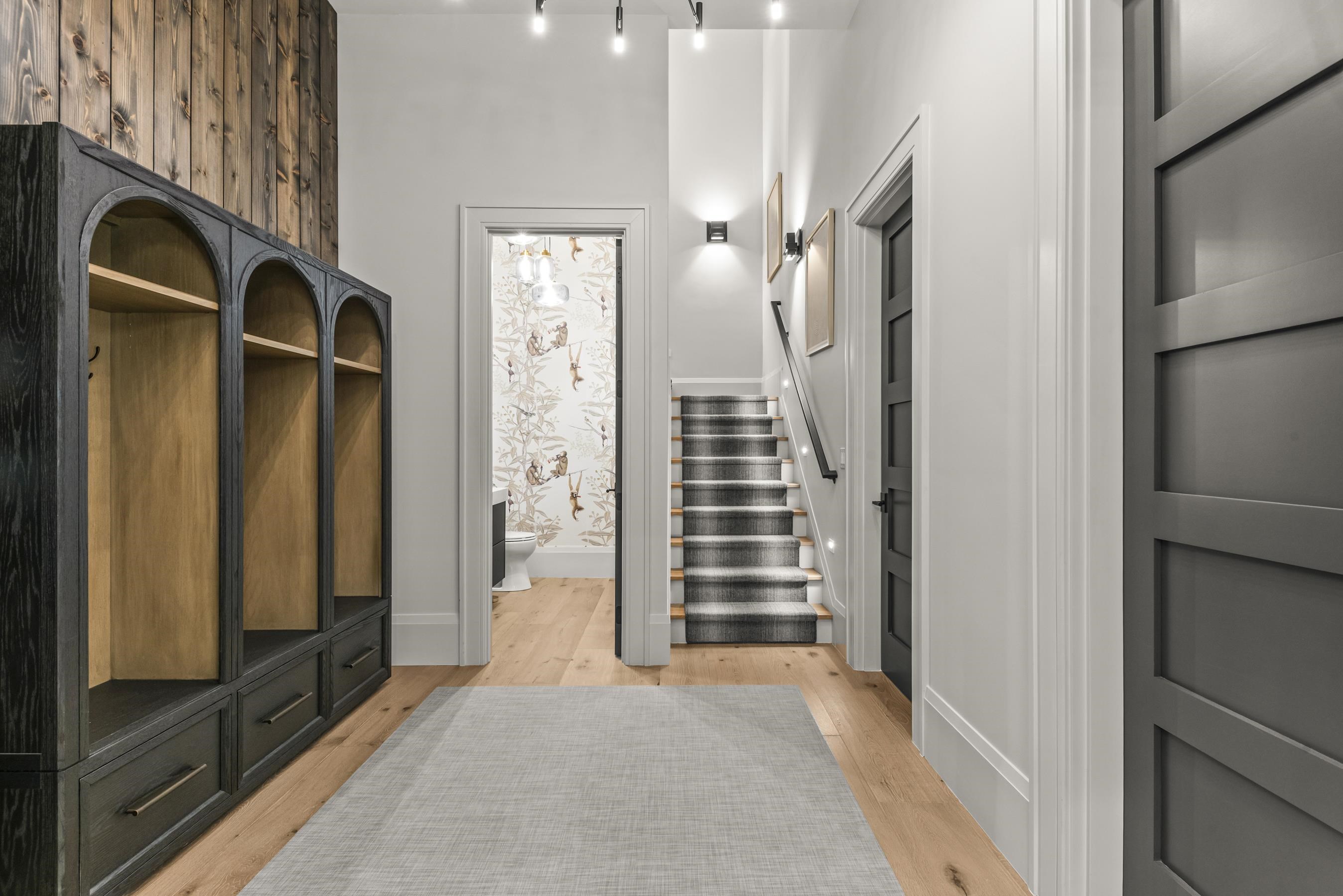 1131 NEARY RIDGE image 38