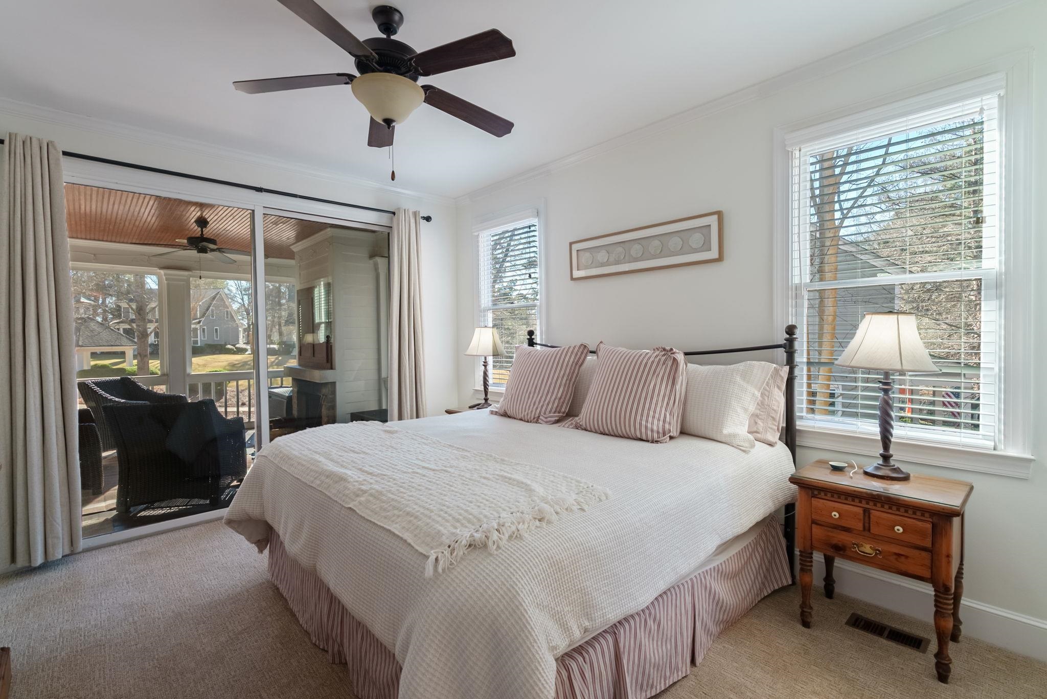 1030 VILLAGE LOOP image 13