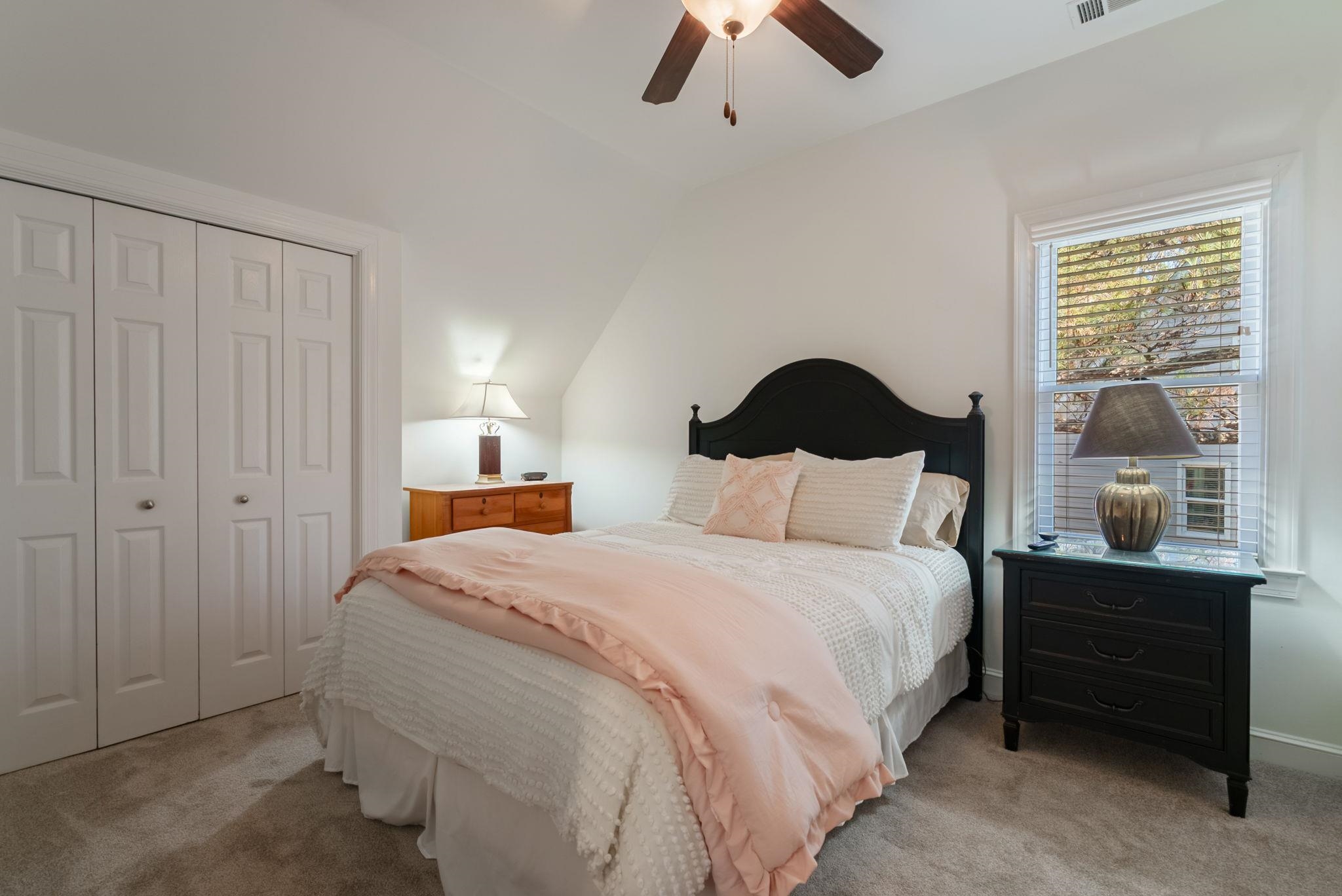 1030 VILLAGE LOOP image 18