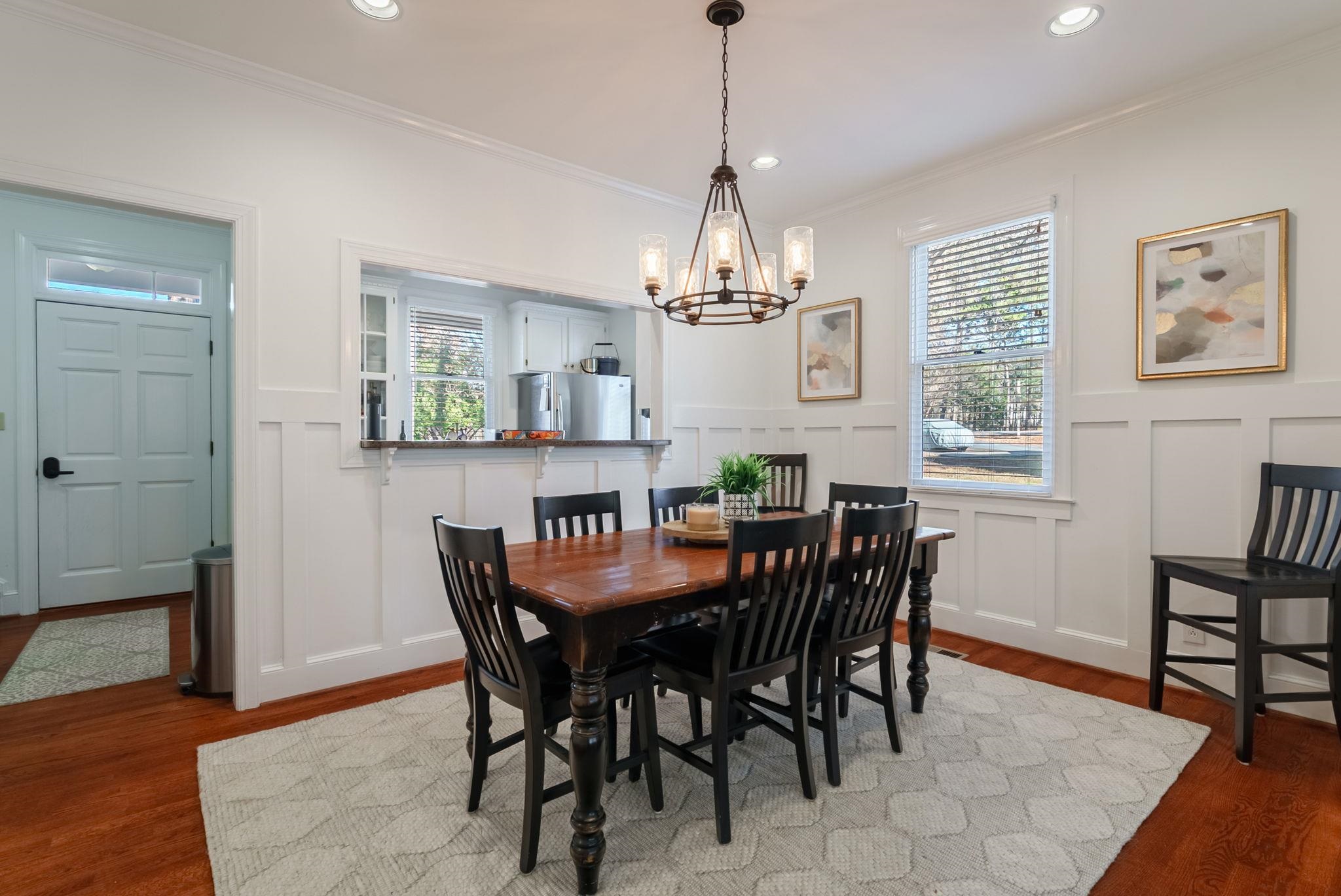 1030 VILLAGE LOOP image 8