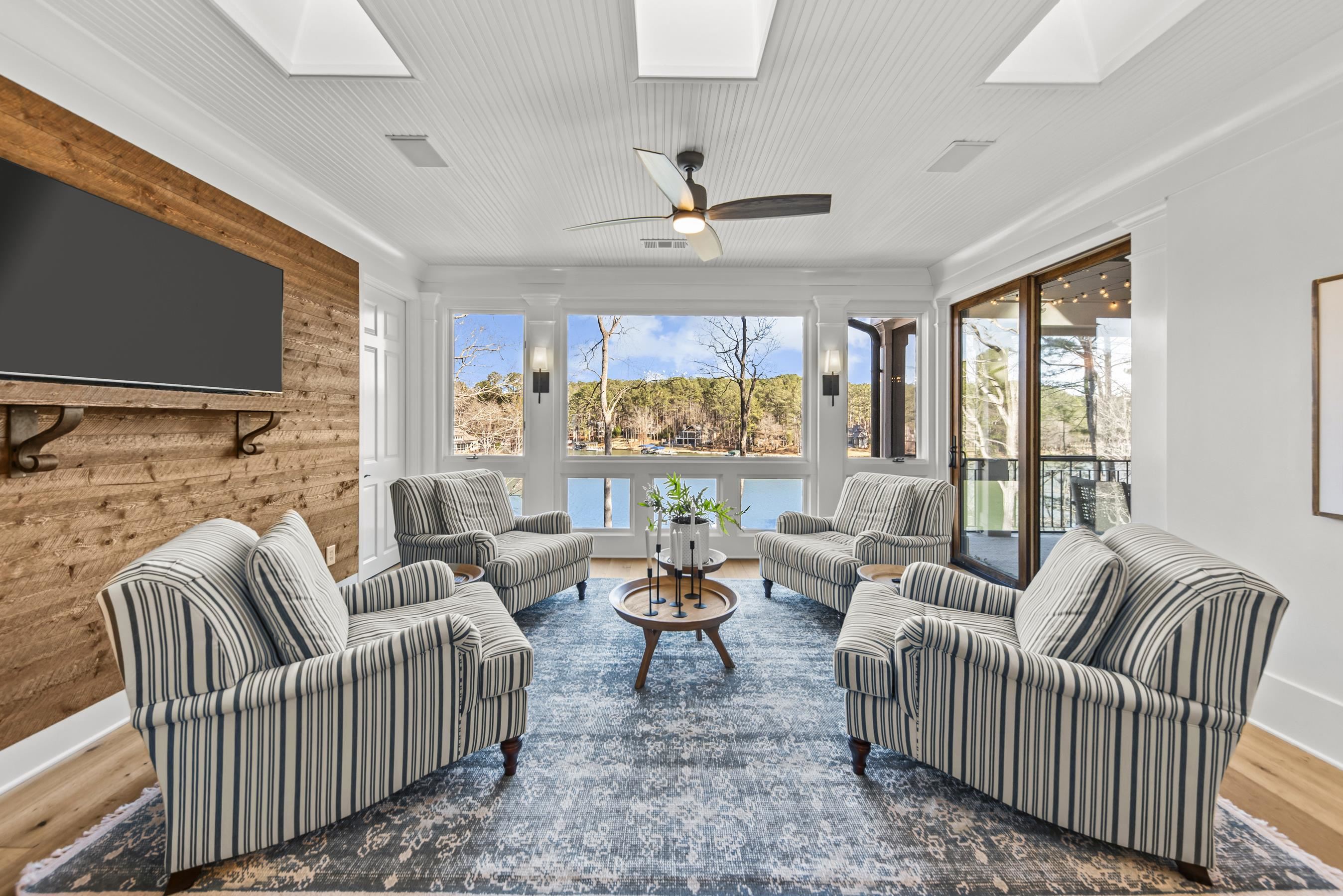 1131 DAVISON DRIVE image 17