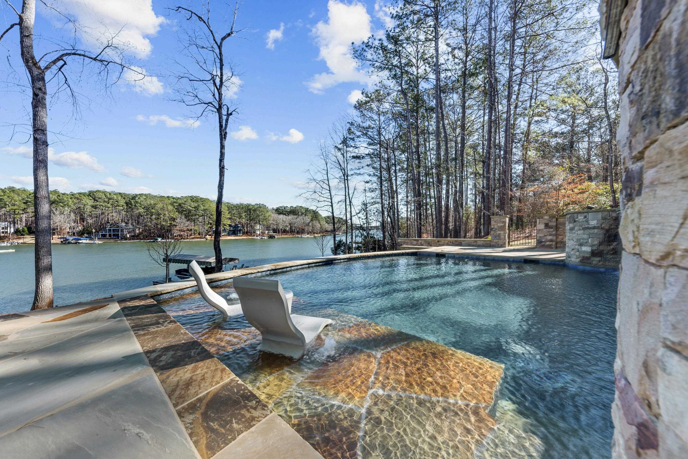 1131 DAVISON DRIVE image 4