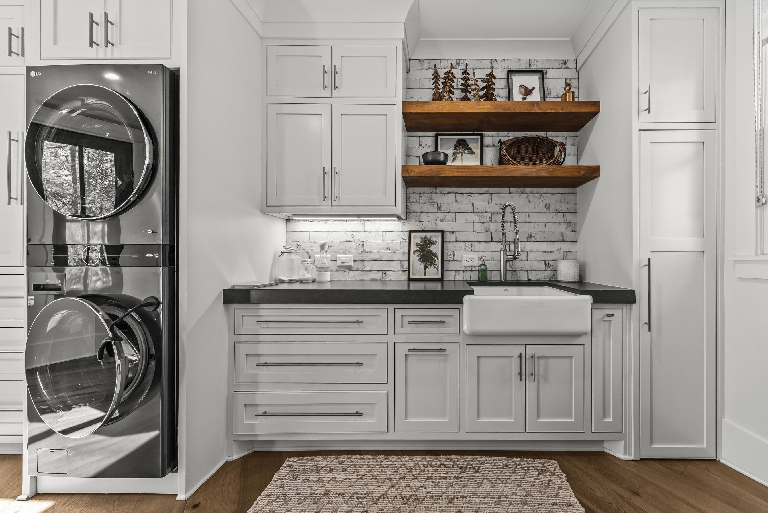 1131 DAVISON DRIVE image 38