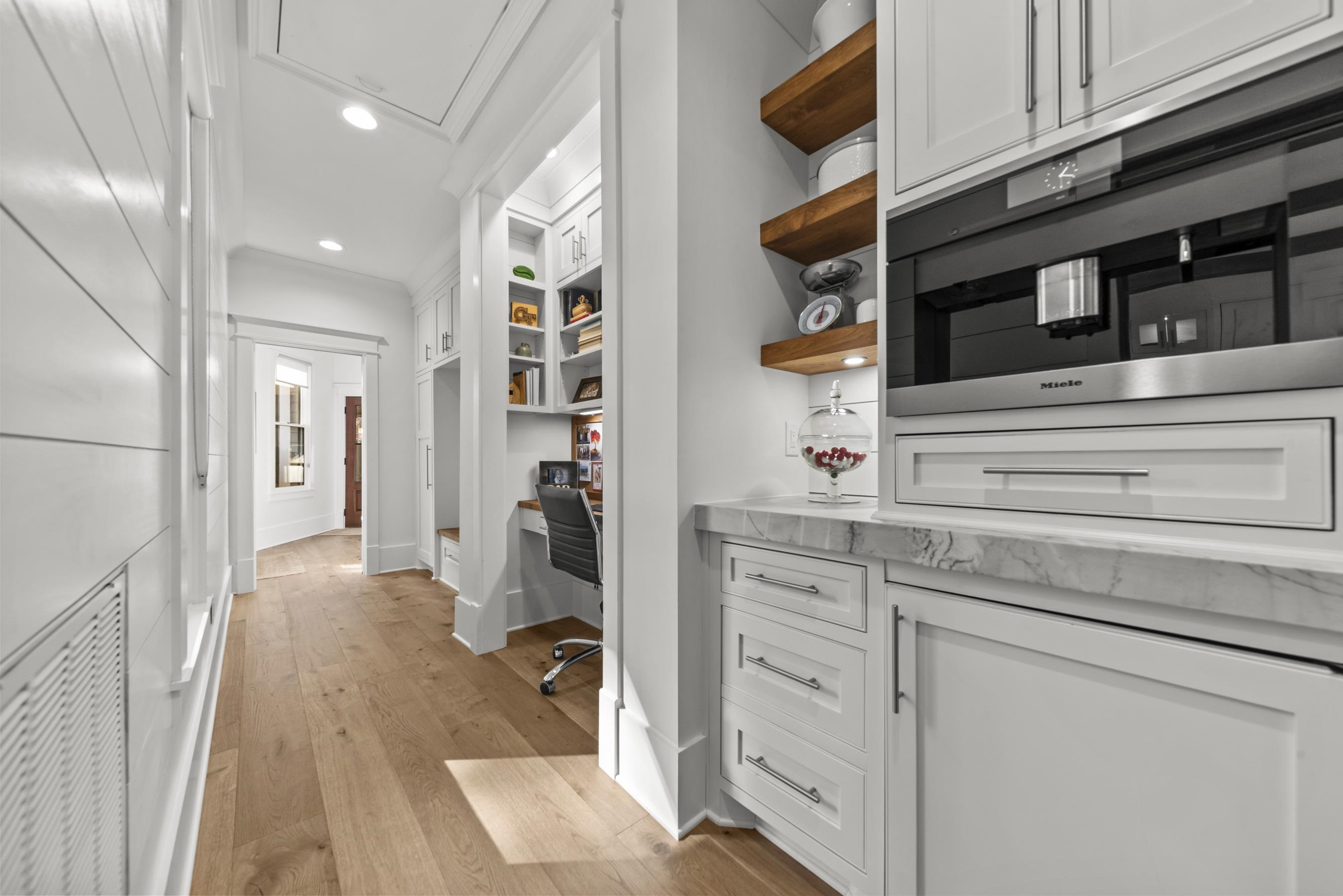 1131 DAVISON DRIVE image 43