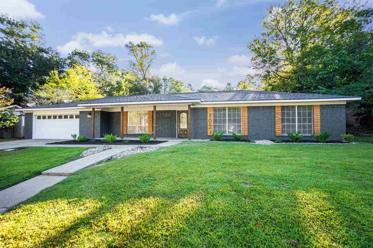 702 Honeysuckle Dr ,White Oak, TX 702 Honeysuckle Dr ,White Oak, TX