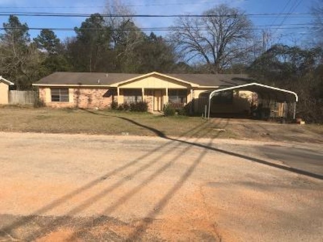 1300 Lake Dr. W,Gladewater, TX 1300 Lake Dr. W,Gladewater, TX