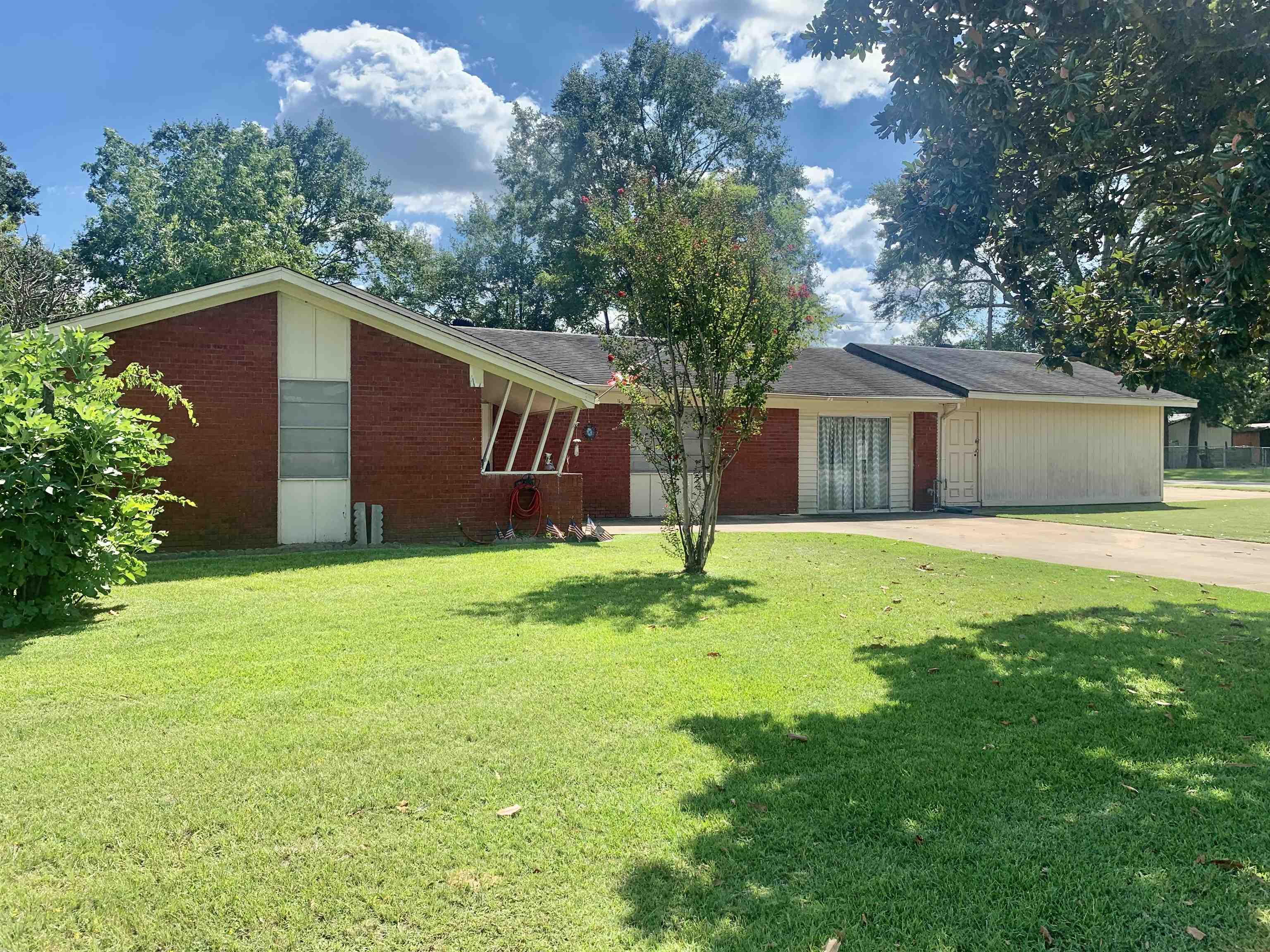 400 Carolanne Blvd E,Marshall, TX 400 Carolanne Blvd E,Marshall, TX