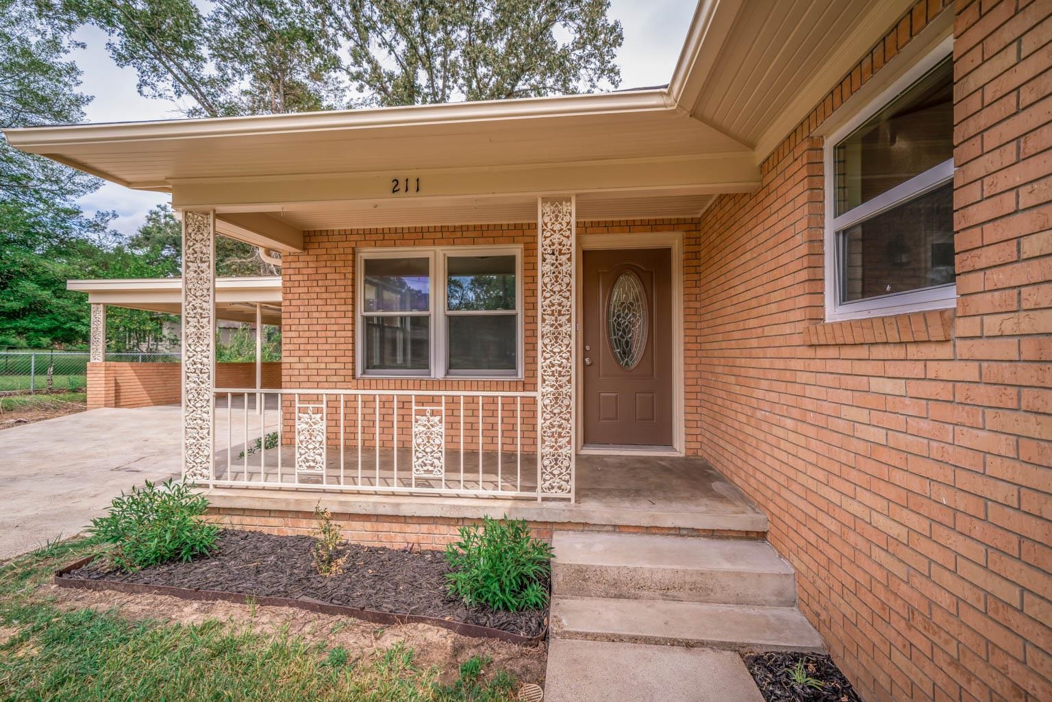 211 LaFayette Blvd. ,Gladewater, TX 211 LaFayette Blvd. ,Gladewater, TX