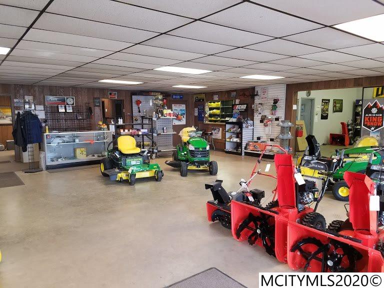 Commercial for sale in MASON CITY, Iowa, 200063