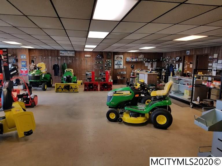 Commercial for sale in MASON CITY, Iowa, 200063
