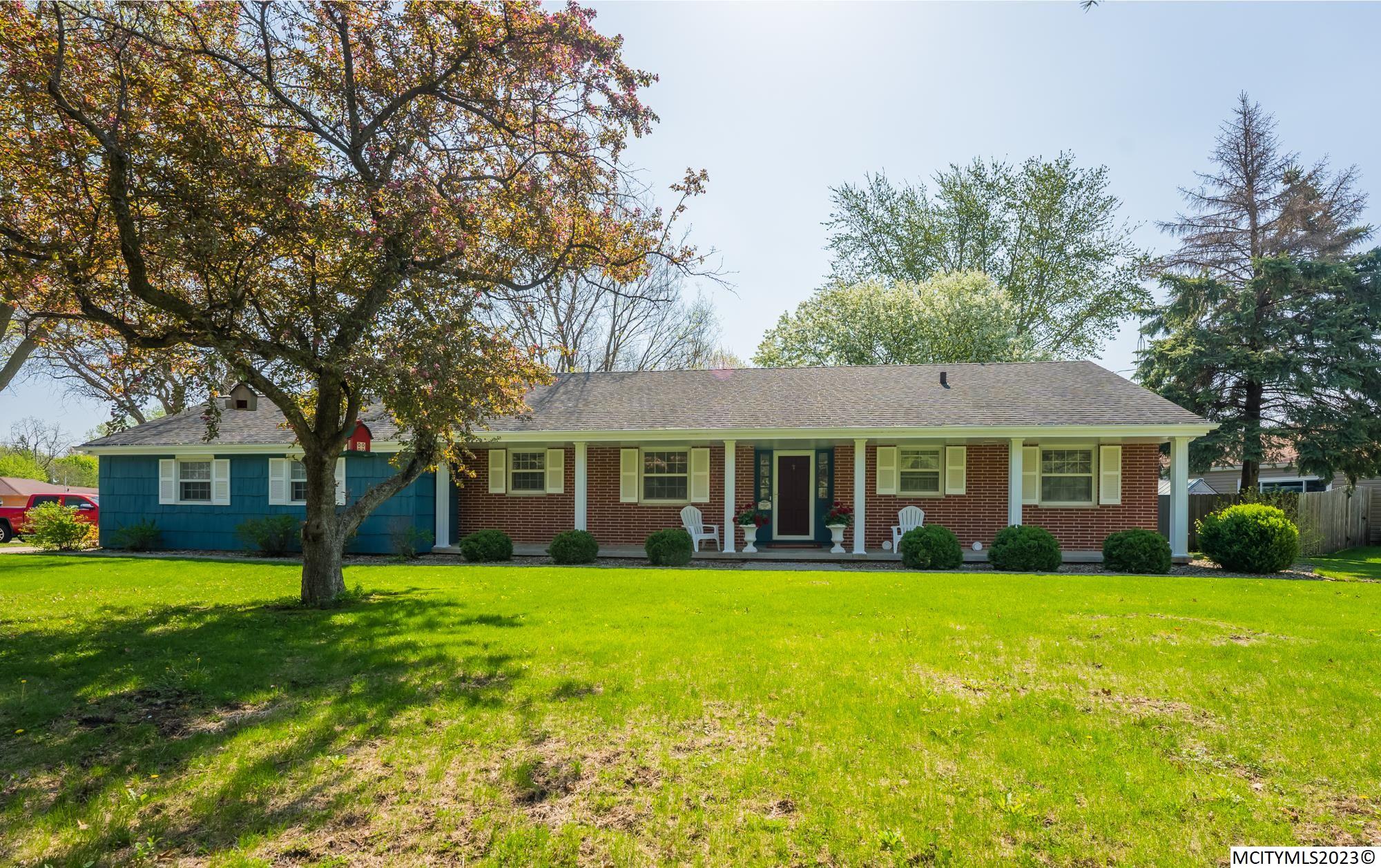 215 Meadow Lane, MASON CITY, IA 50401