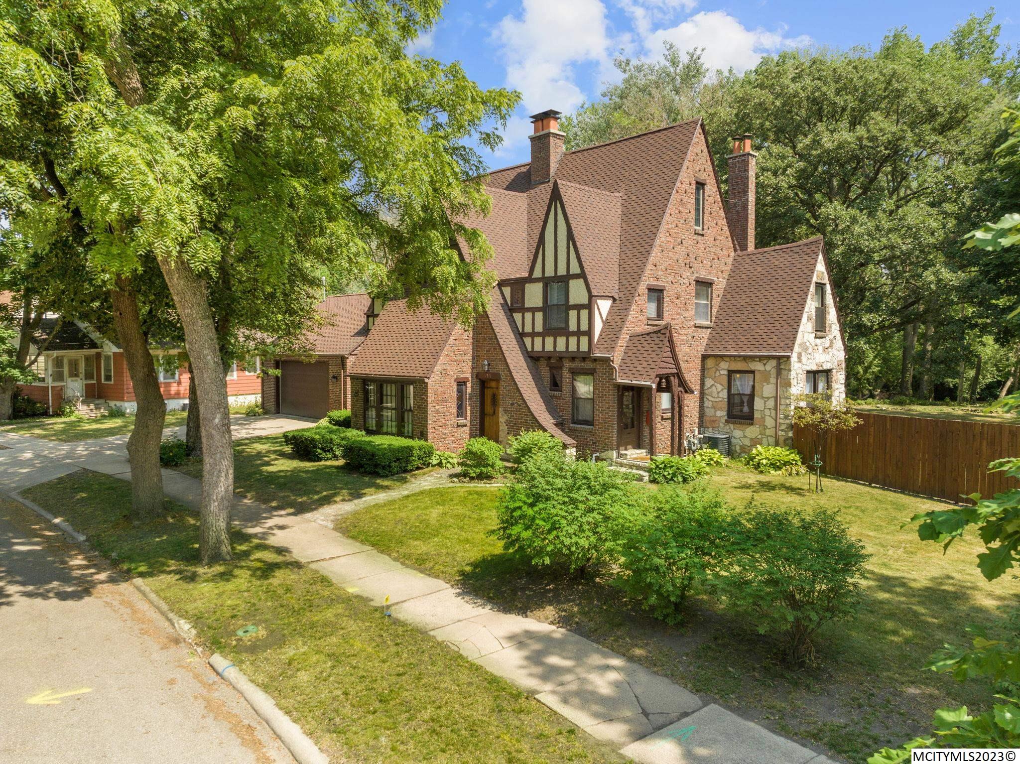 Homes Hildebrand Real Estate