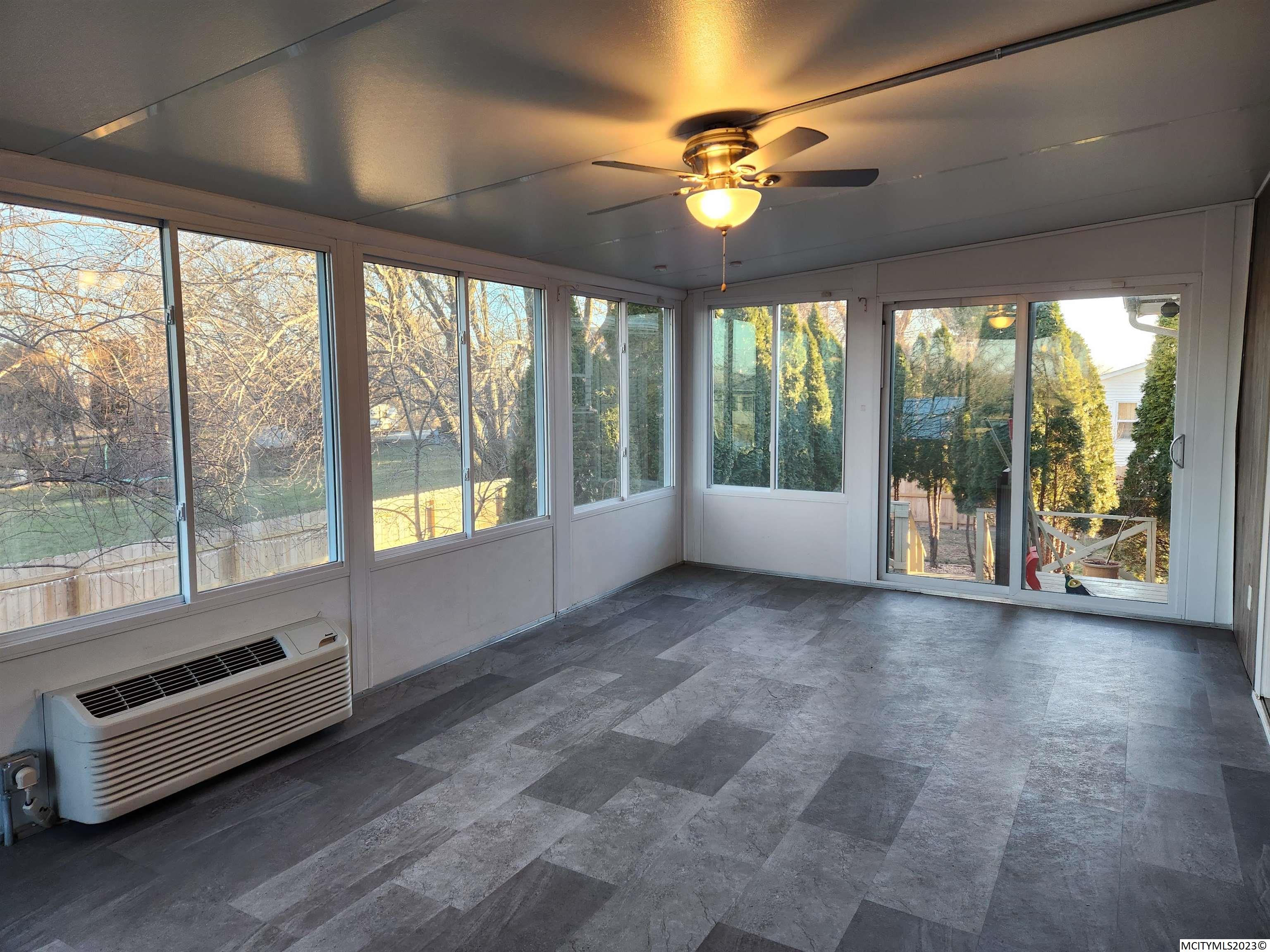 Residential for sale in MANLY, Iowa, 230879