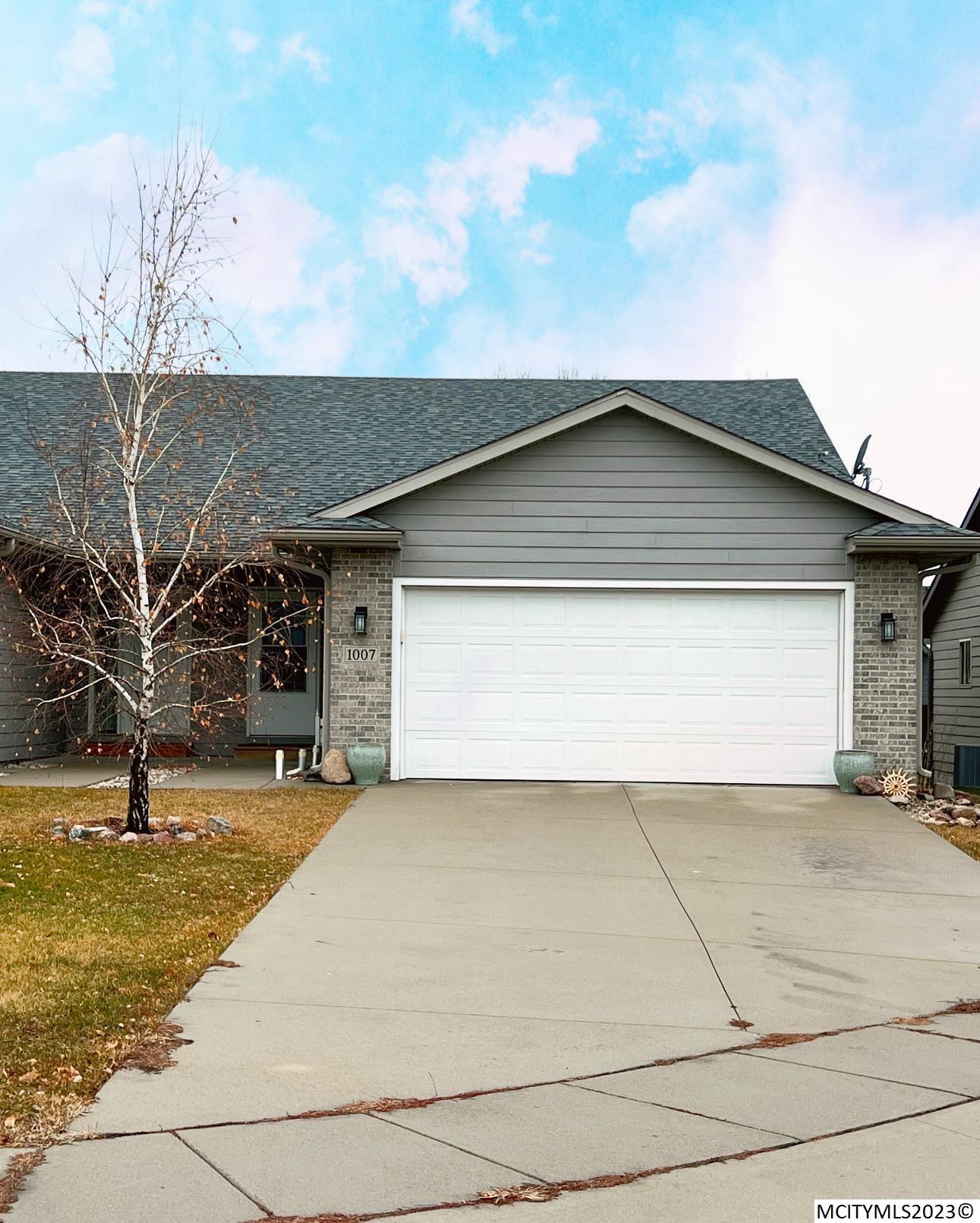 Residential for sale in CLEAR LAKE, Iowa, 230894