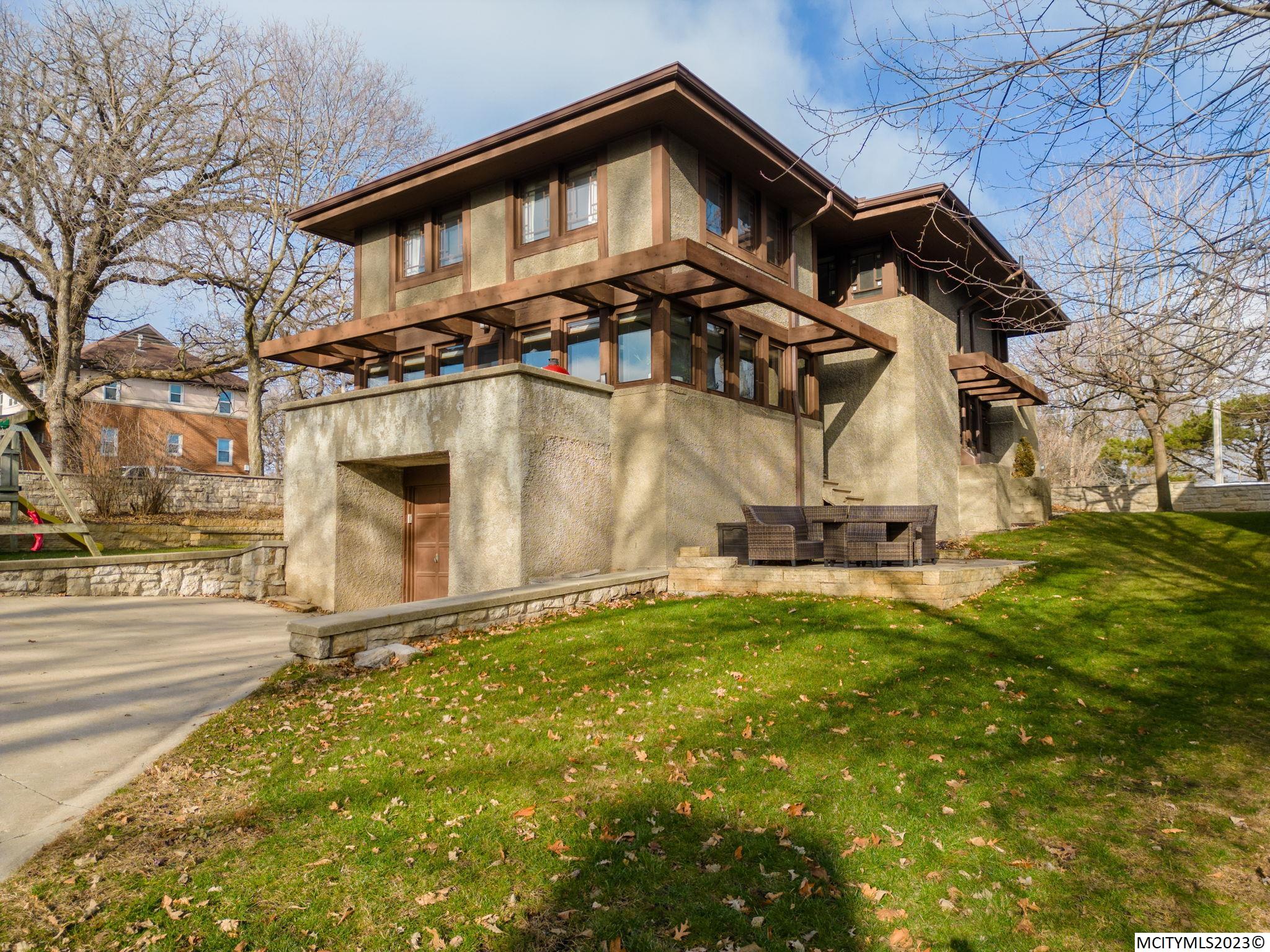 Homes Hildebrand Real Estate