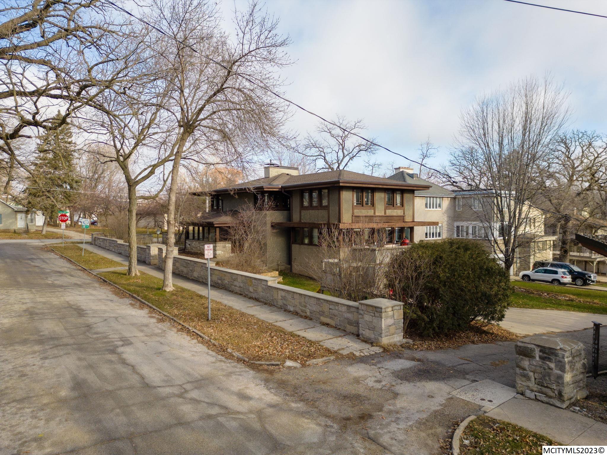 Homes Hildebrand Real Estate