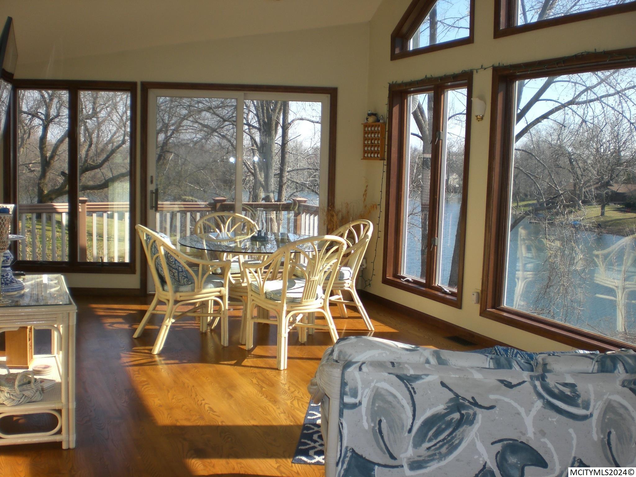 11 Knollwood Ct