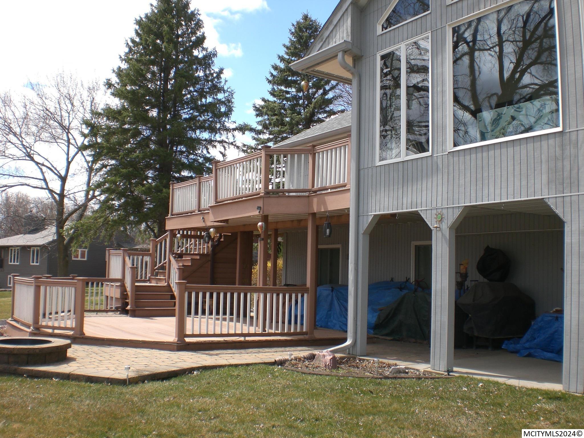 11 Knollwood Ct
