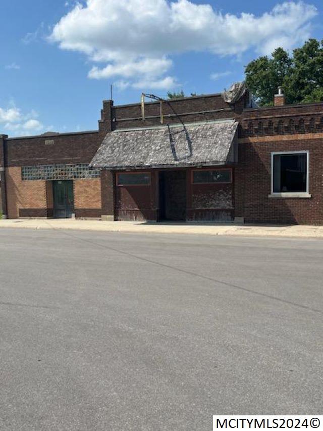 516-518 Main St