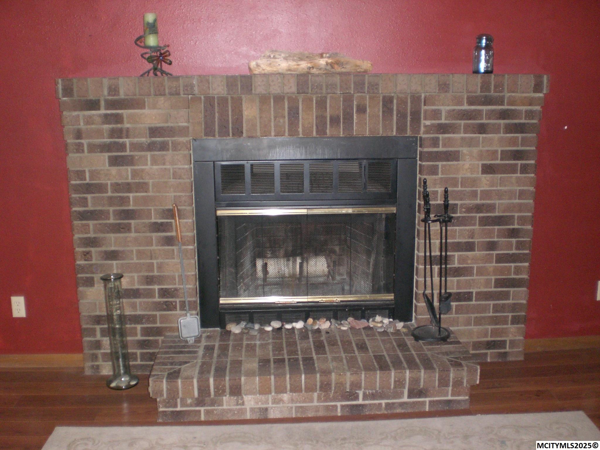 2166 Springview Dr
