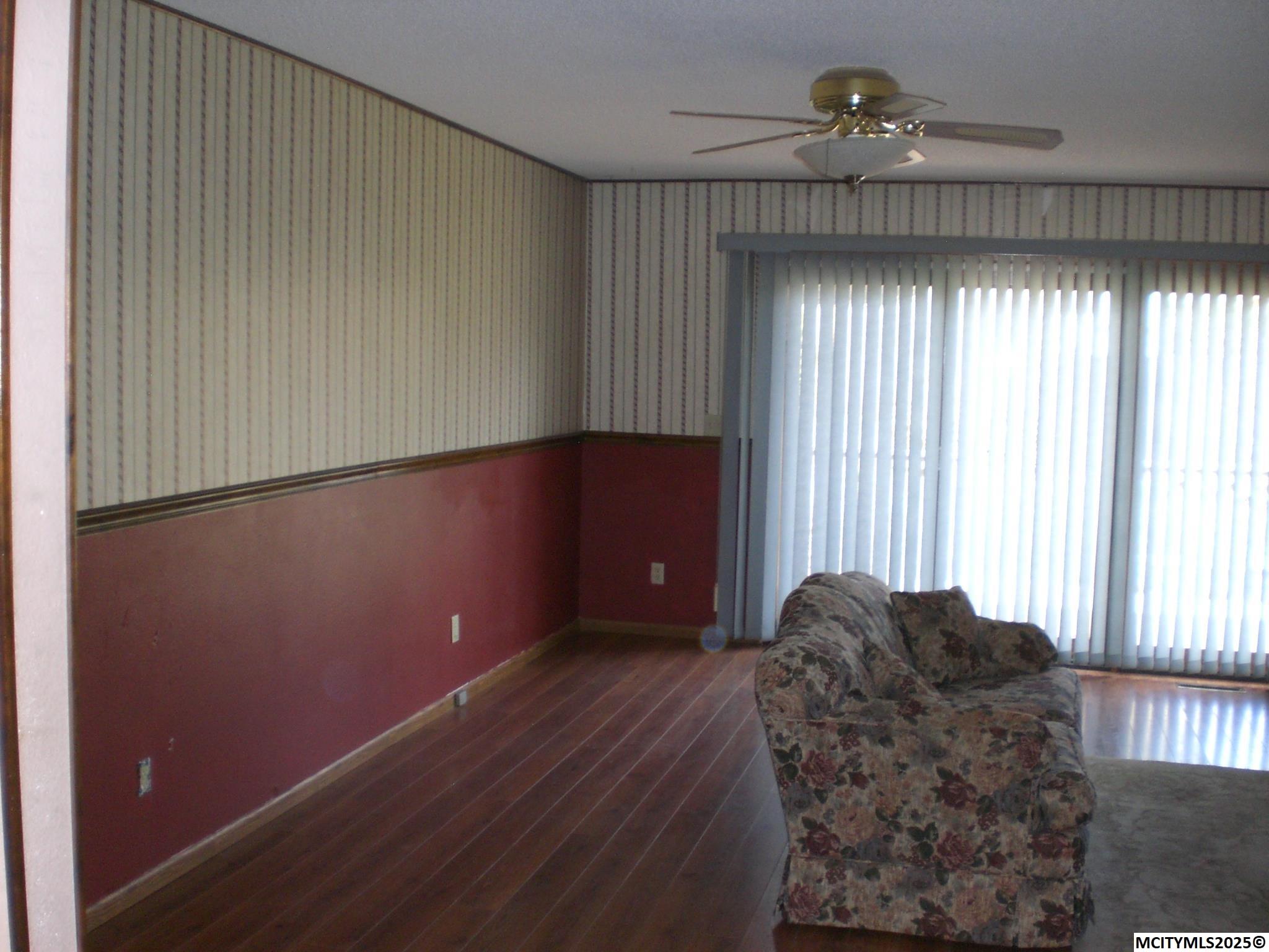 2166 Springview Dr