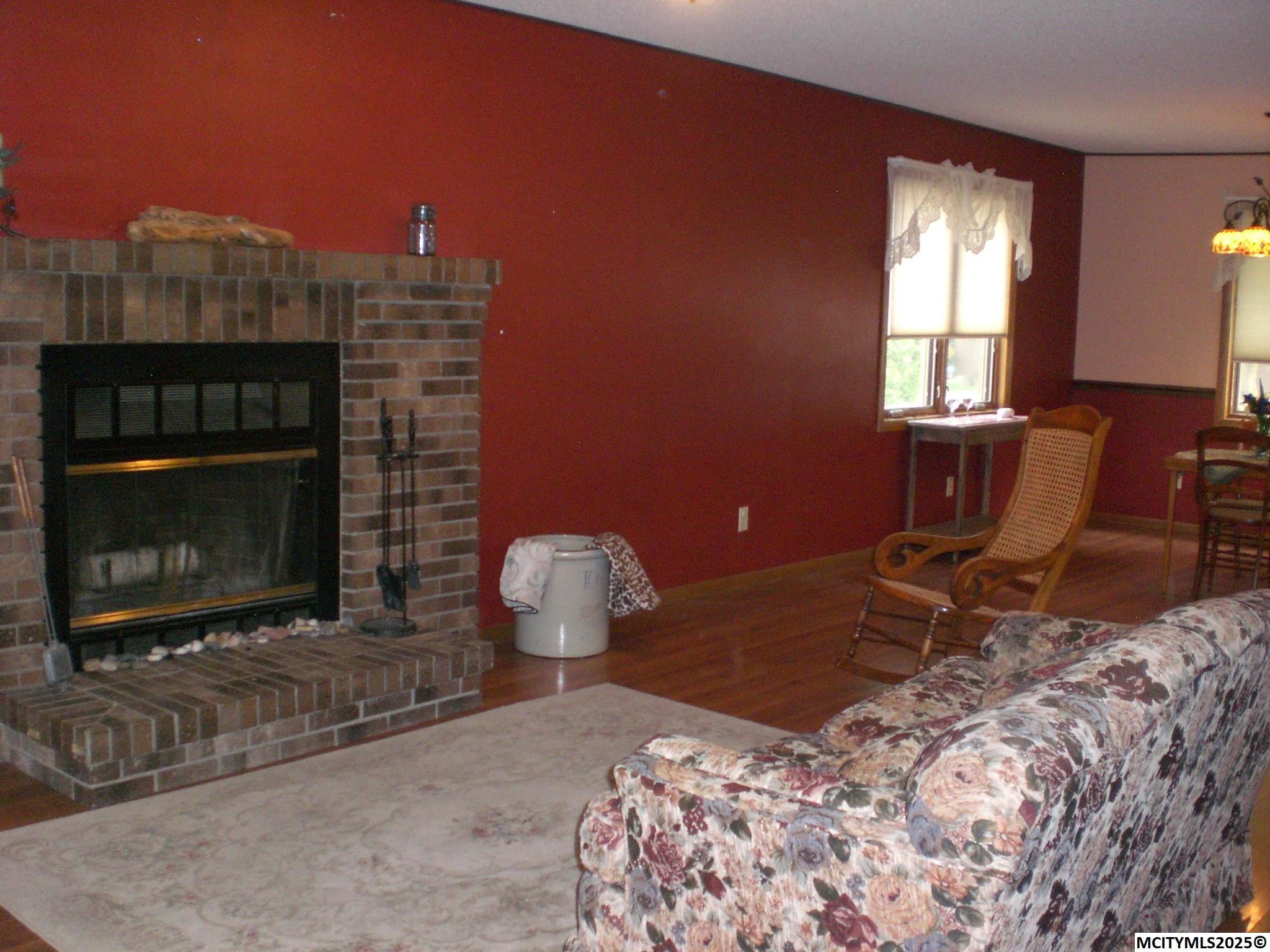 2166 Springview Dr