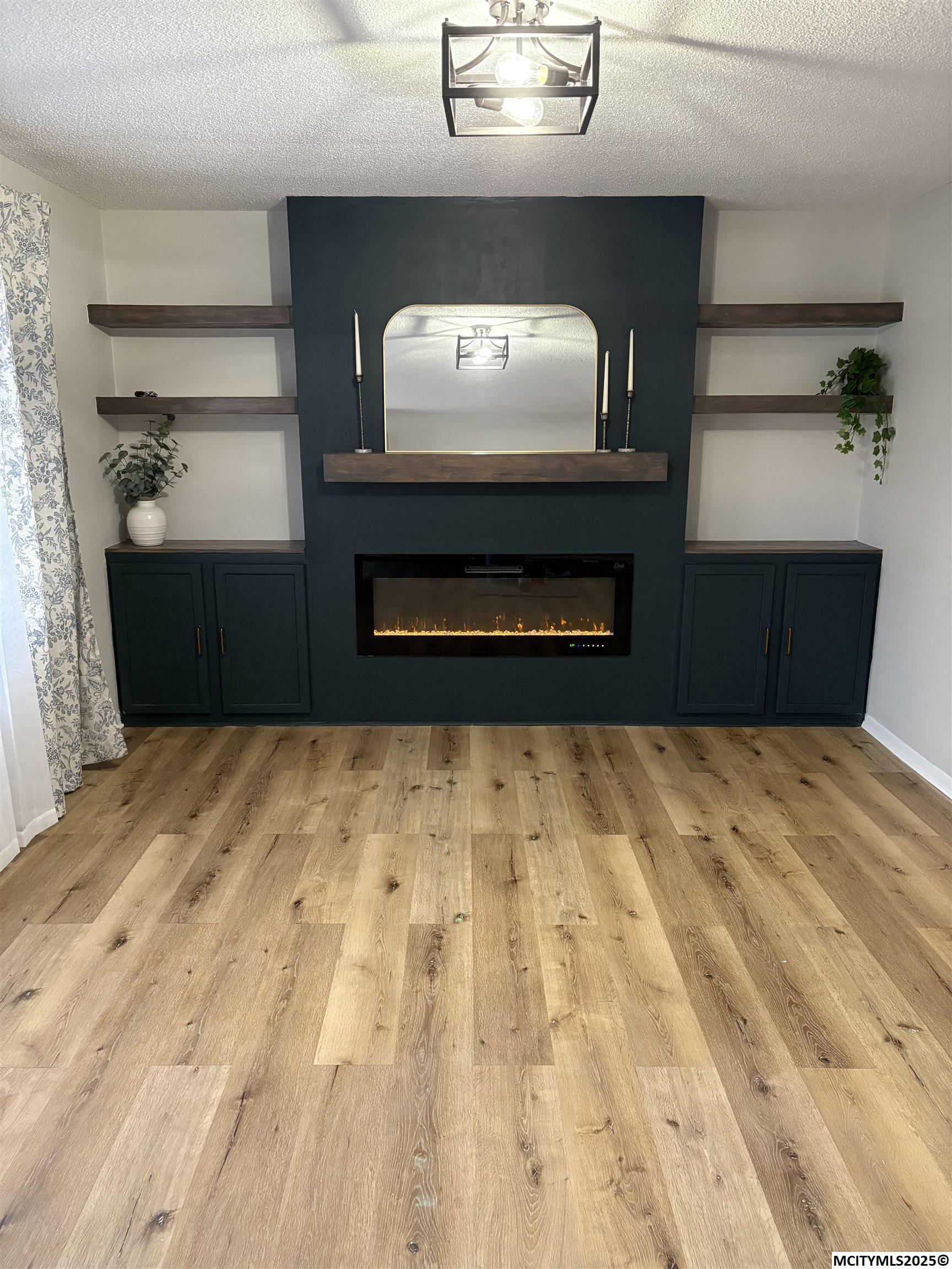 702 S Harrison