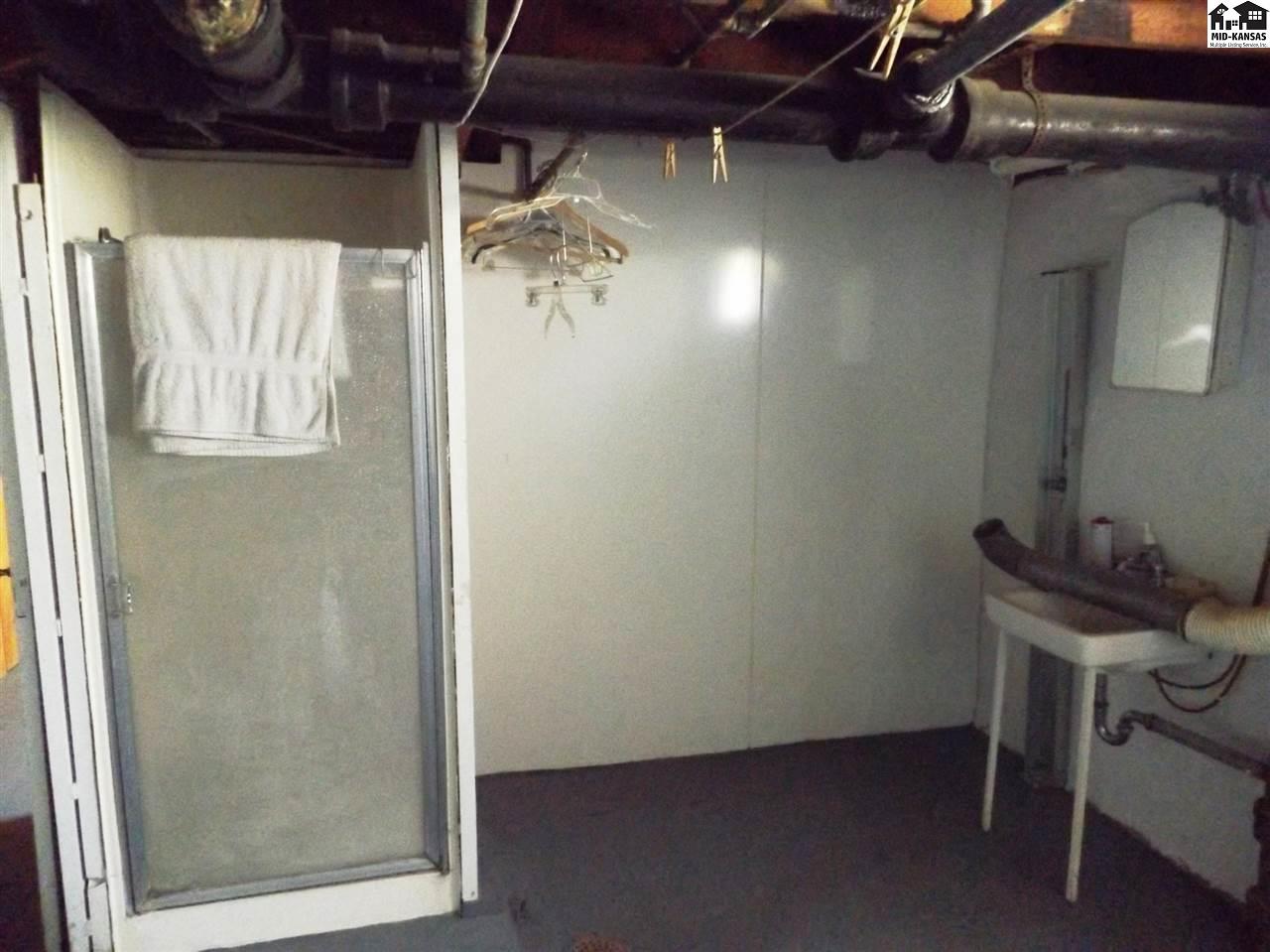 202 S New St
