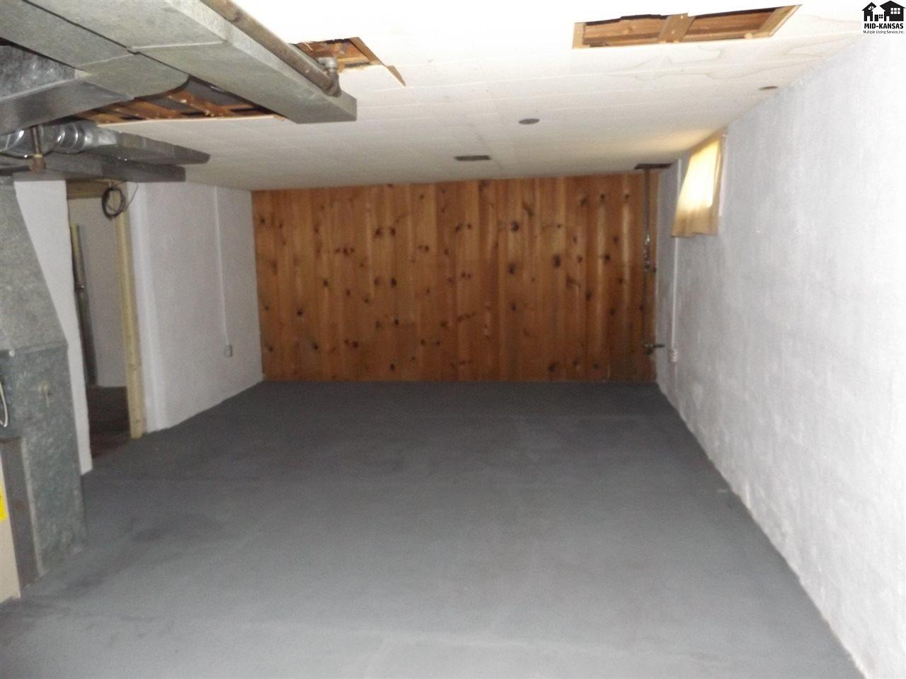 202 S New St