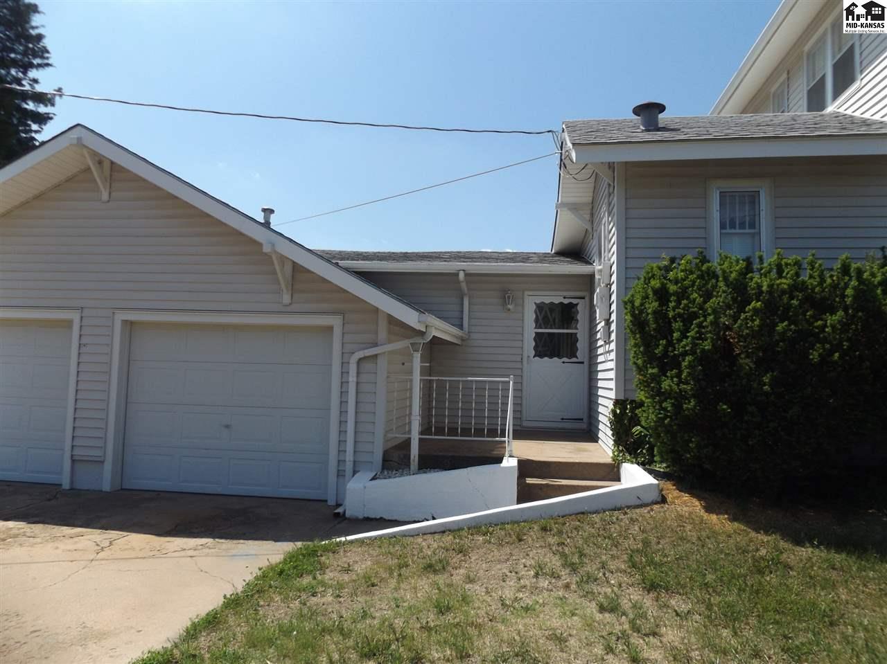 202 S New St