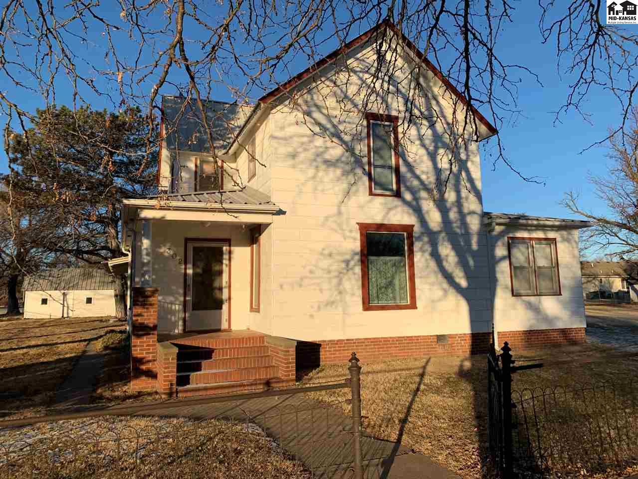 302 N Kingman Ave