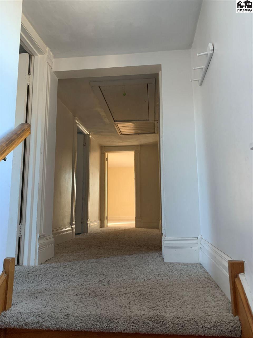 302 N Kingman Ave