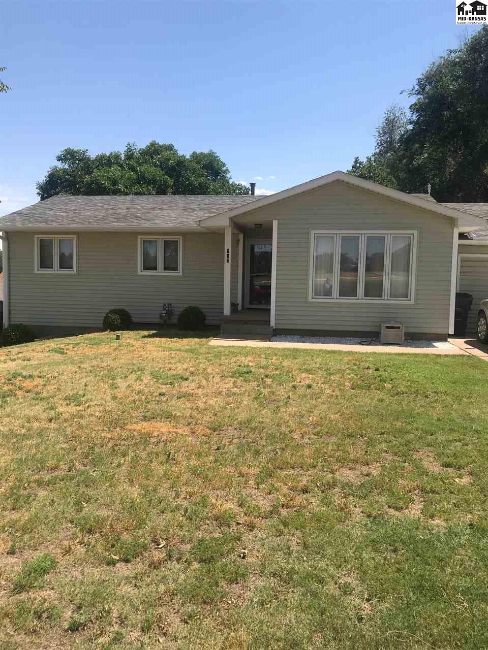 313 E El Dorado Ave