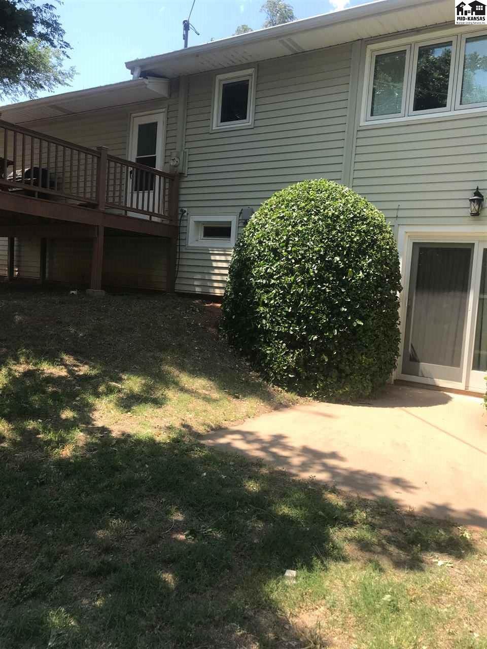 313 E El Dorado Ave
