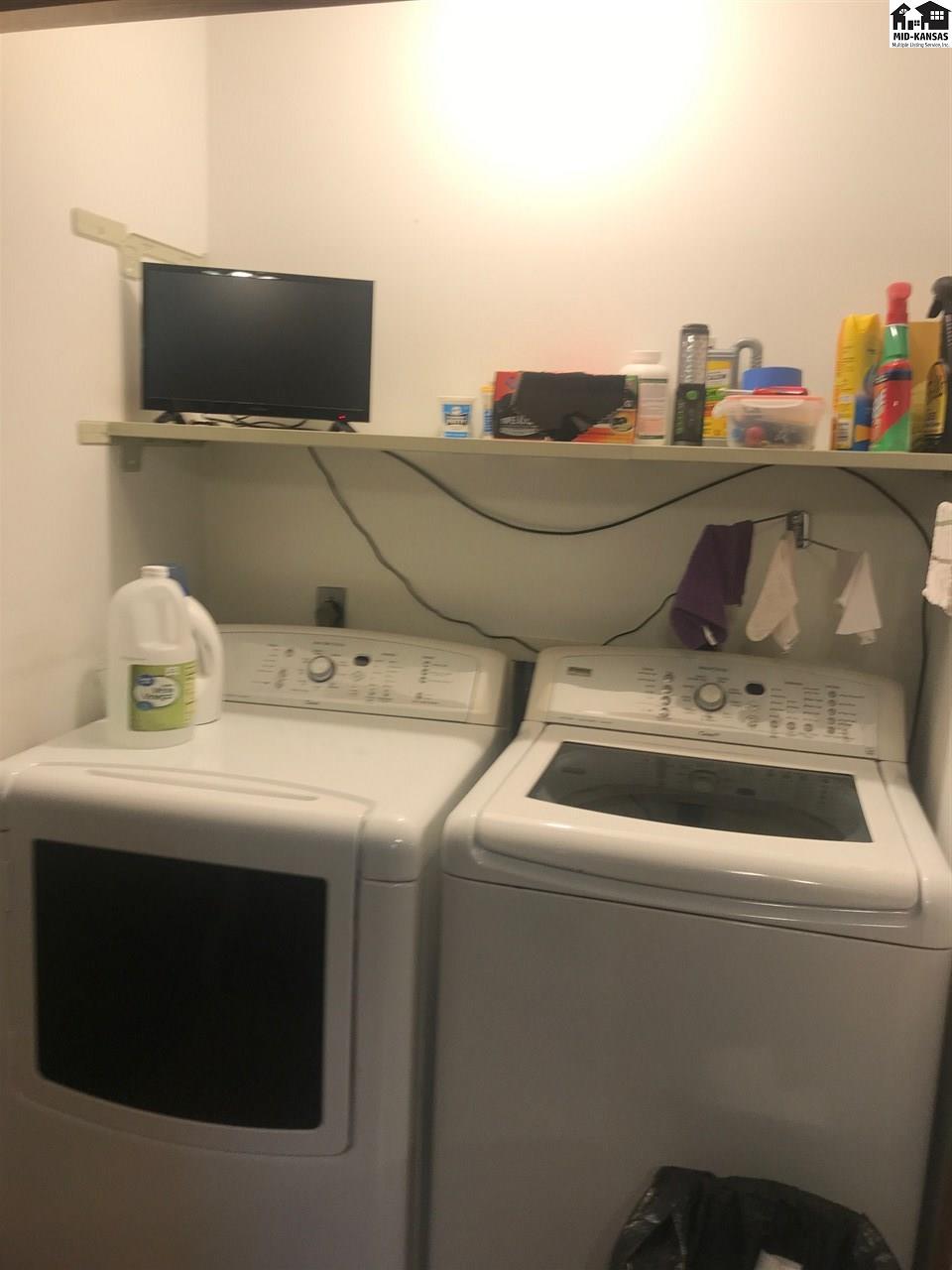 313 E El Dorado Ave