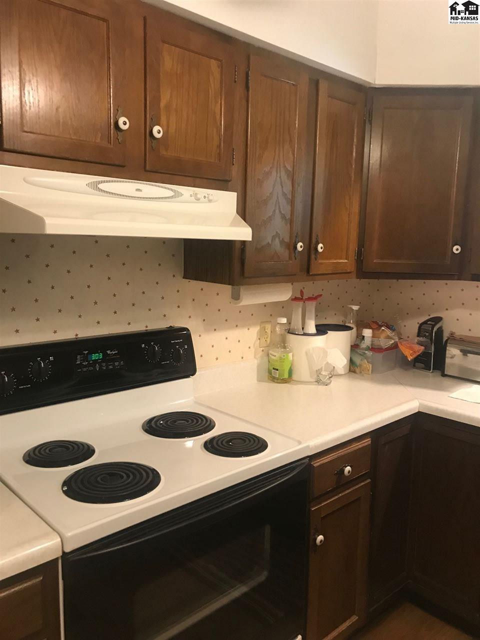 313 E El Dorado Ave
