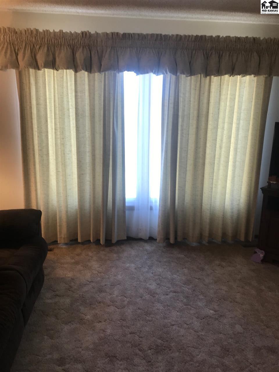 313 E El Dorado Ave