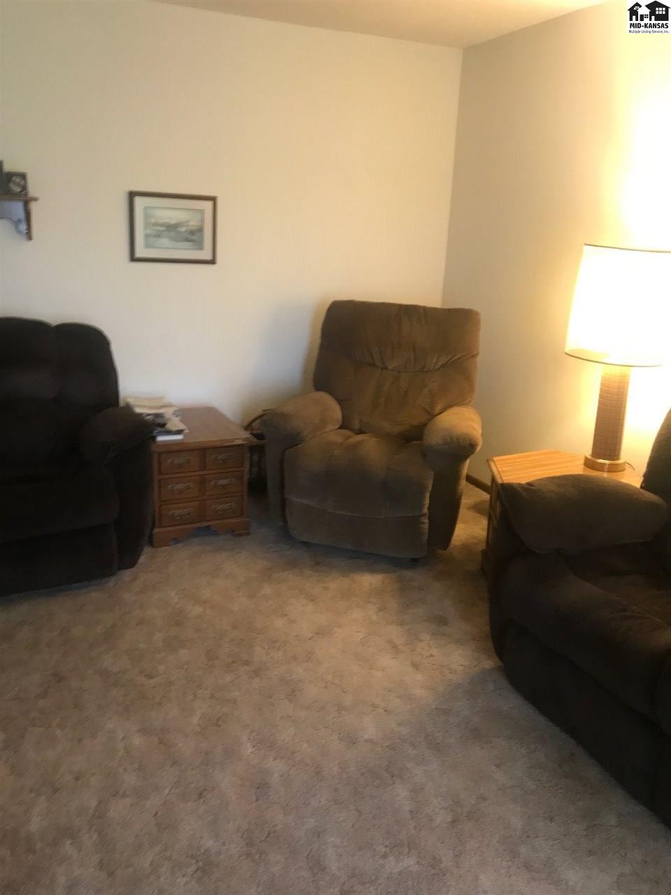 313 E El Dorado Ave
