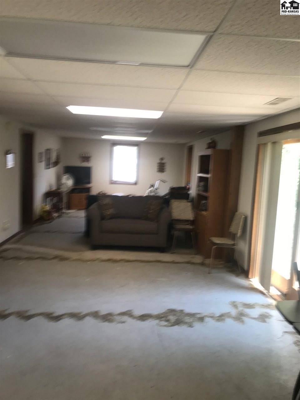 313 E El Dorado Ave